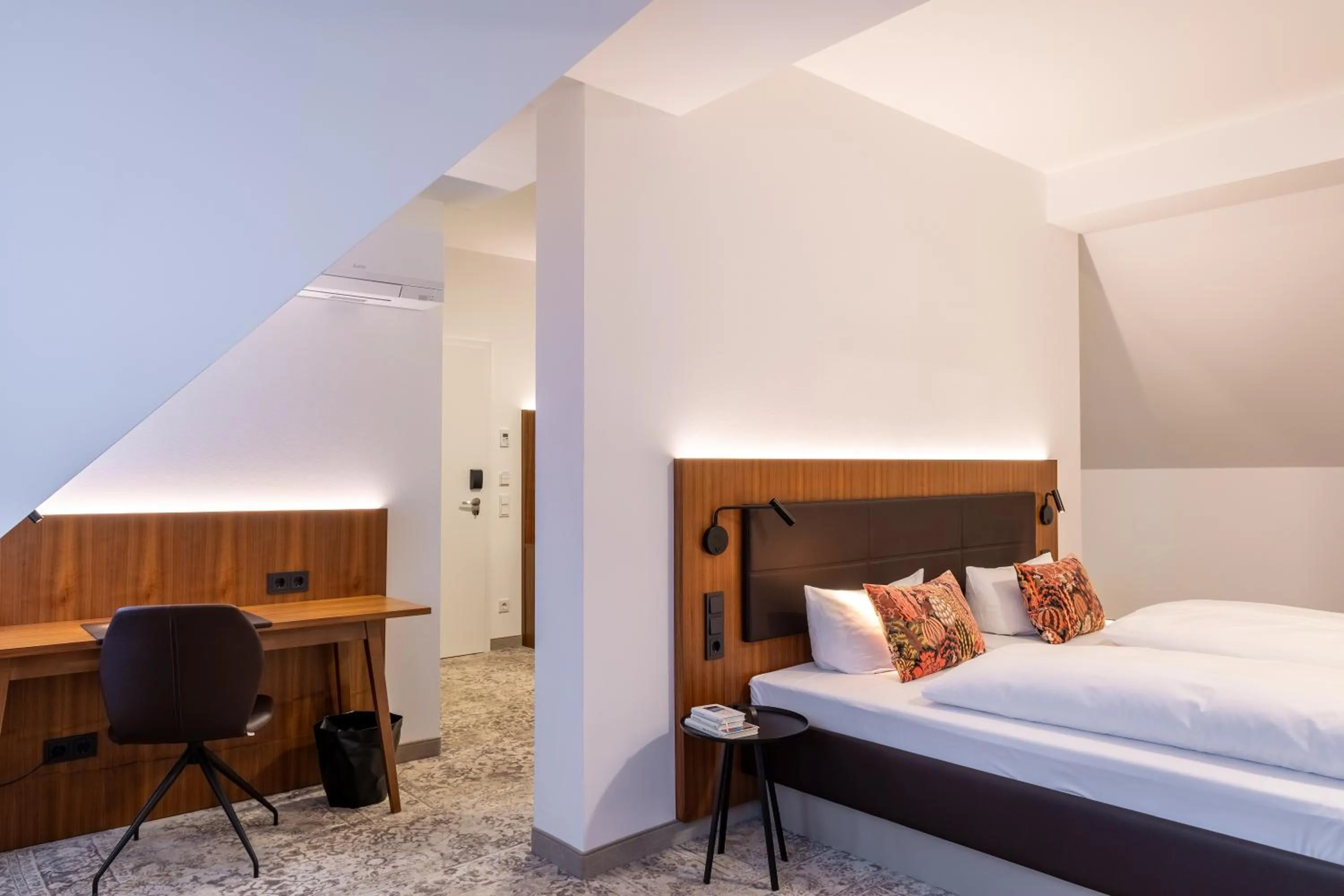 Photo of the whole room, Bed in Hotel Alma Am Anger