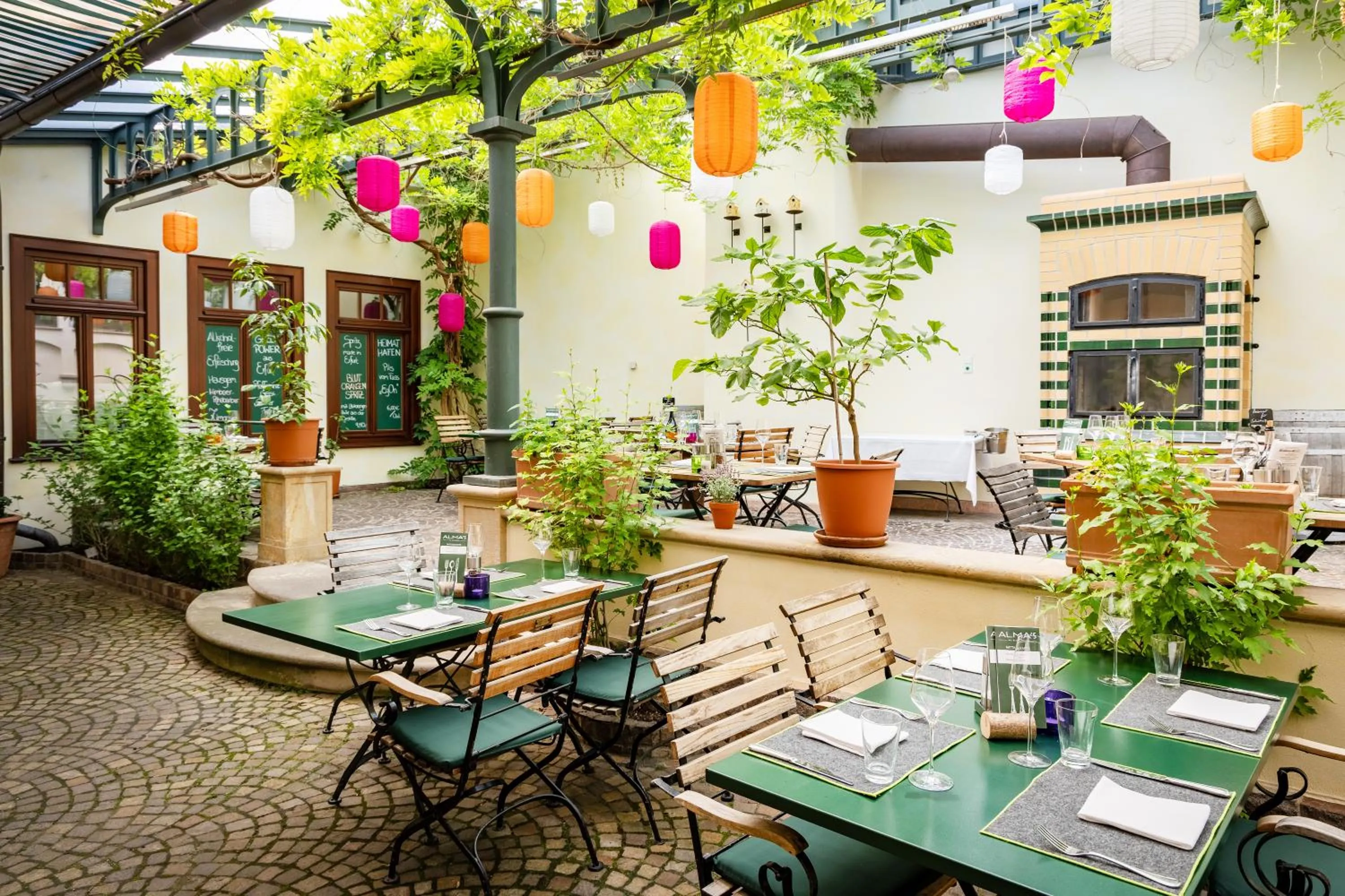 Restaurant/places to eat in Hotel Alma Am Anger