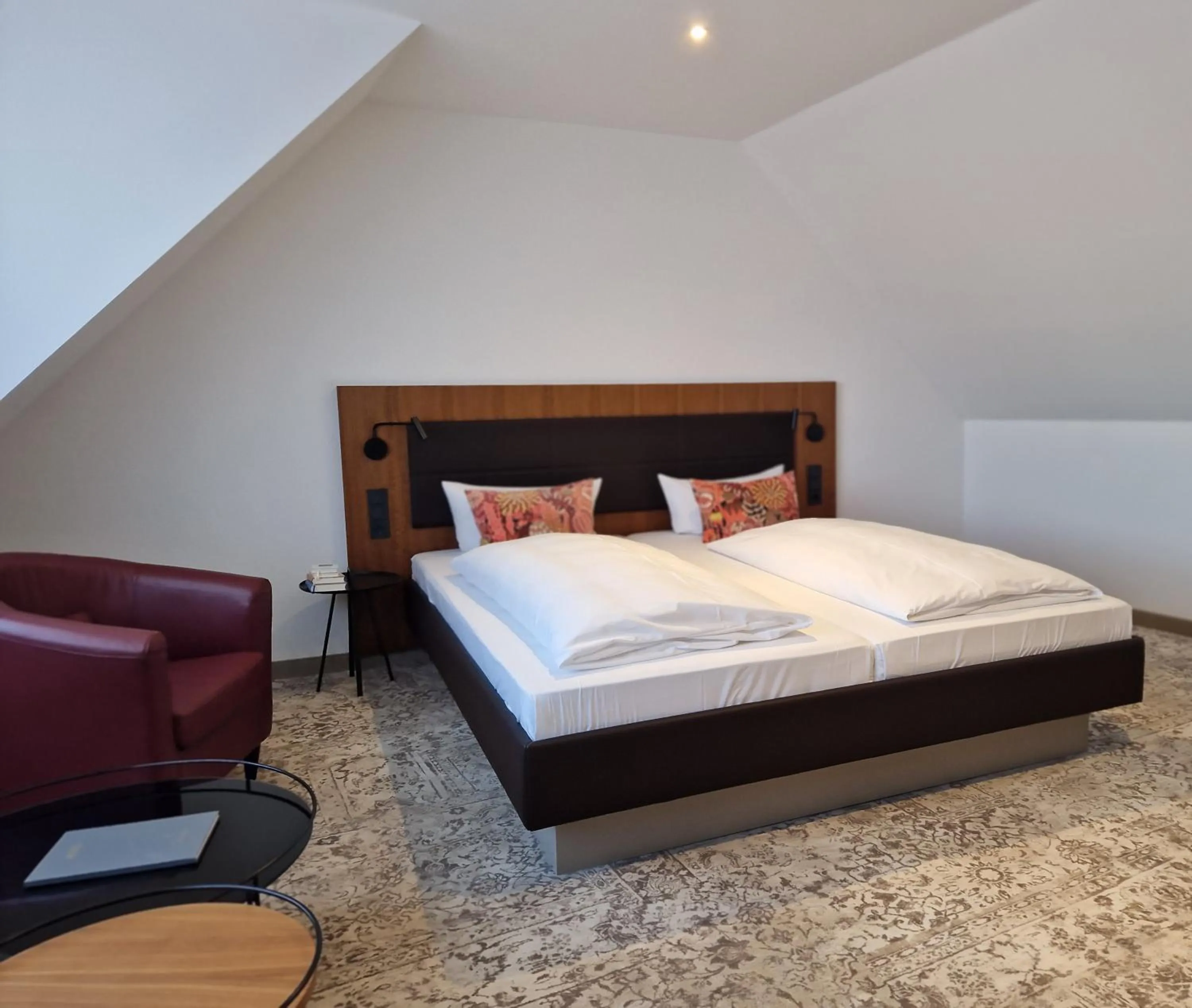 Photo of the whole room, Bed in Hotel Alma Am Anger