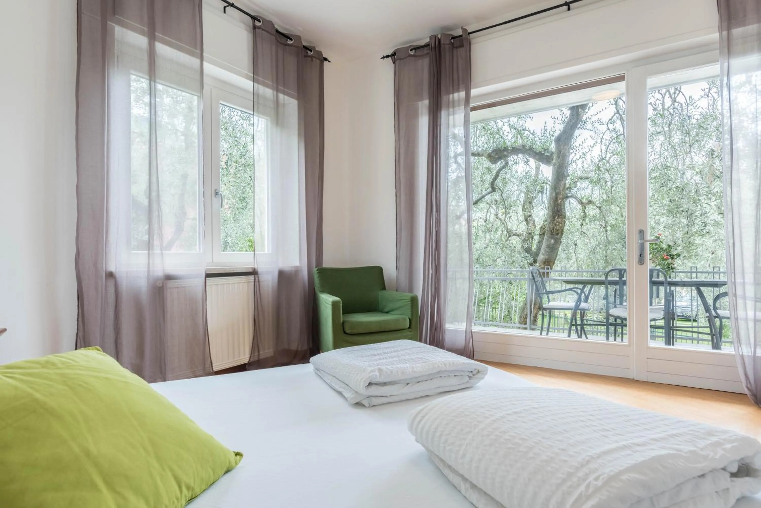 Living room, Bed in appartamento casa stefi n1