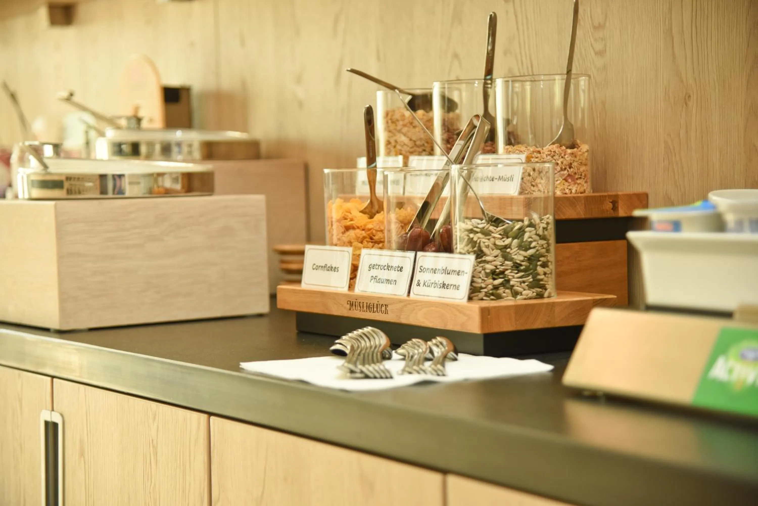 Breakfast in Hotel Villa am Rhein