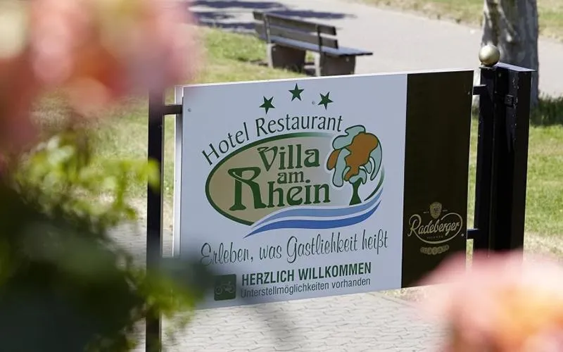 Facade/entrance in Hotel Villa am Rhein