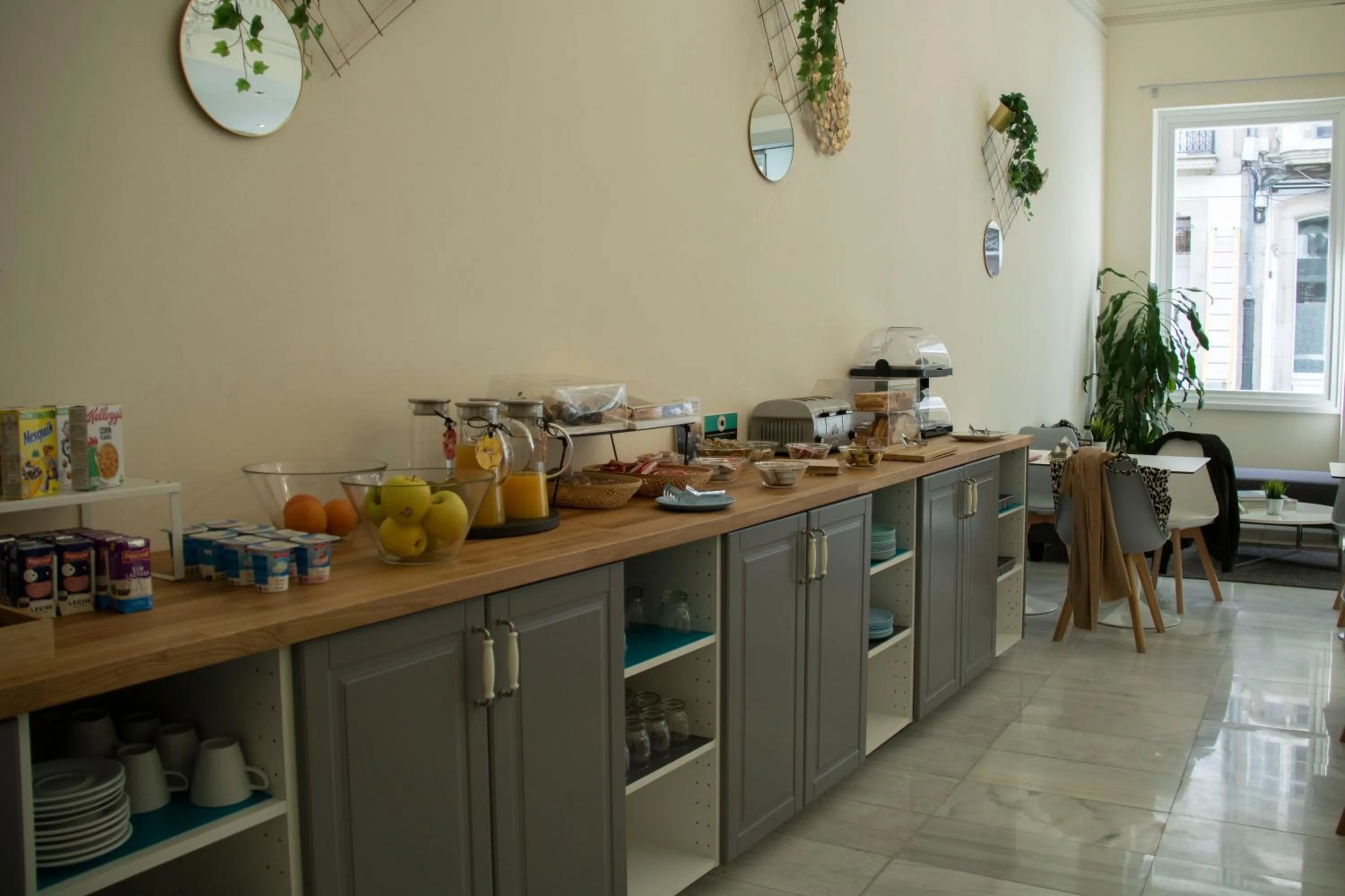 Breakfast in Alda Alborán Rooms