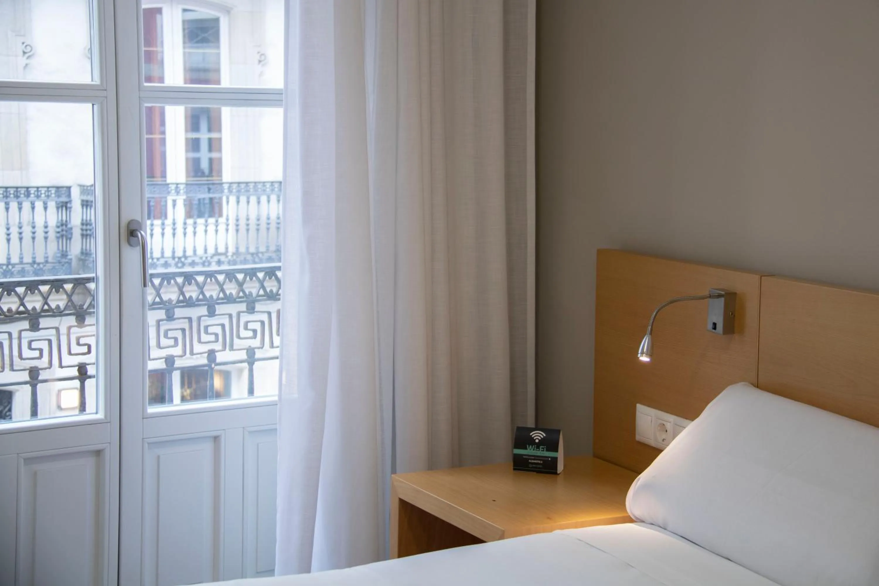 City view, Bed in Alda Alborán Rooms