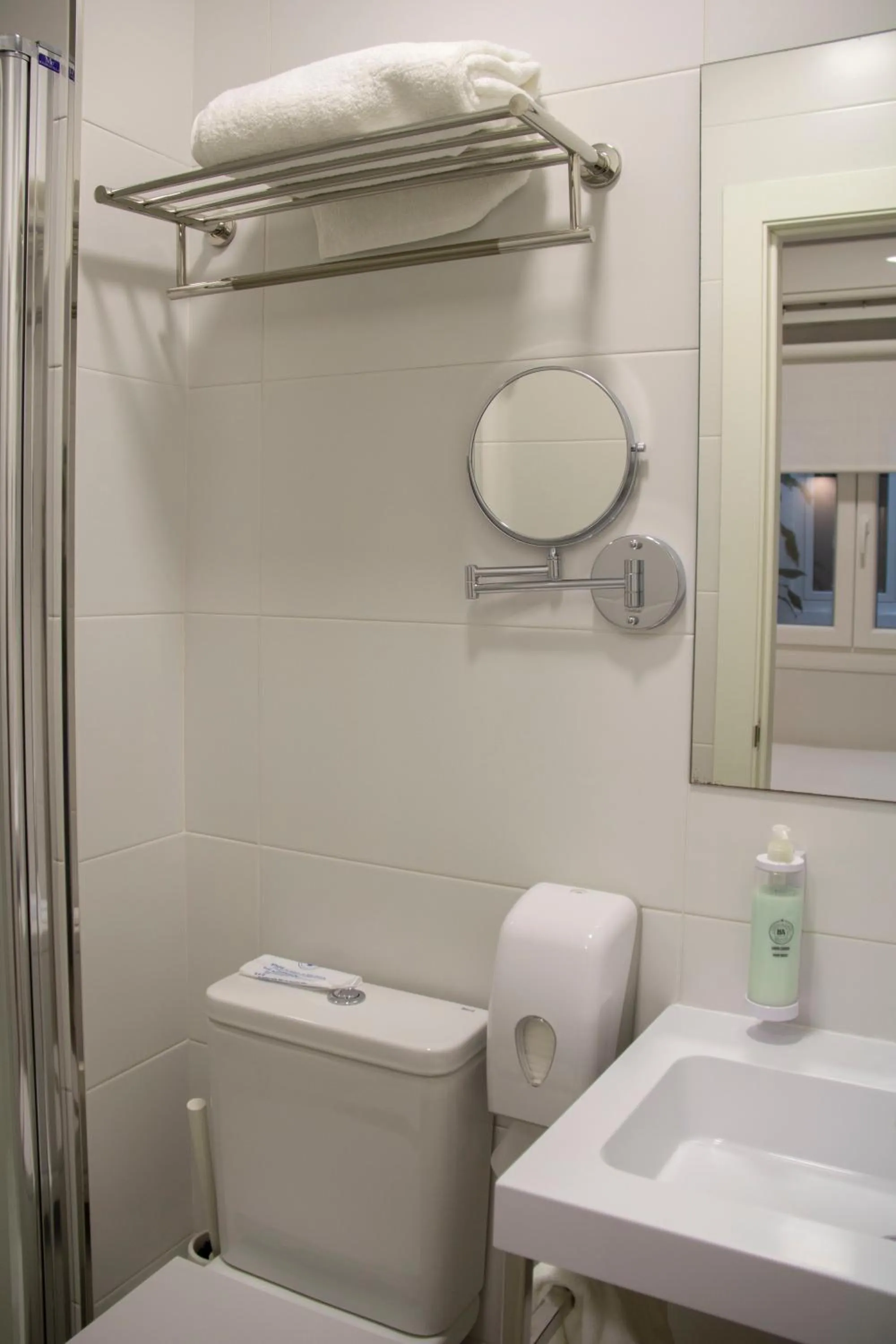 Bathroom in Alda Alborán Rooms