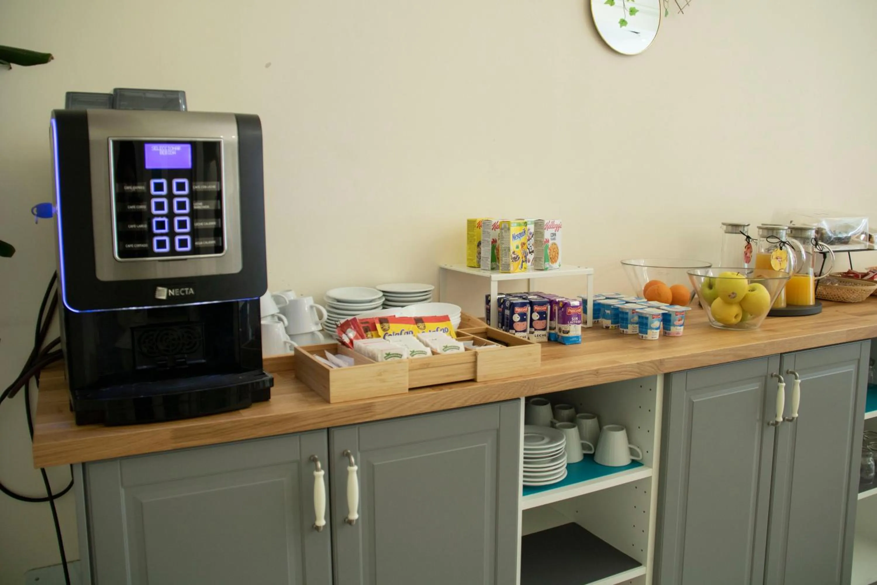 Breakfast in Alda Alborán Rooms