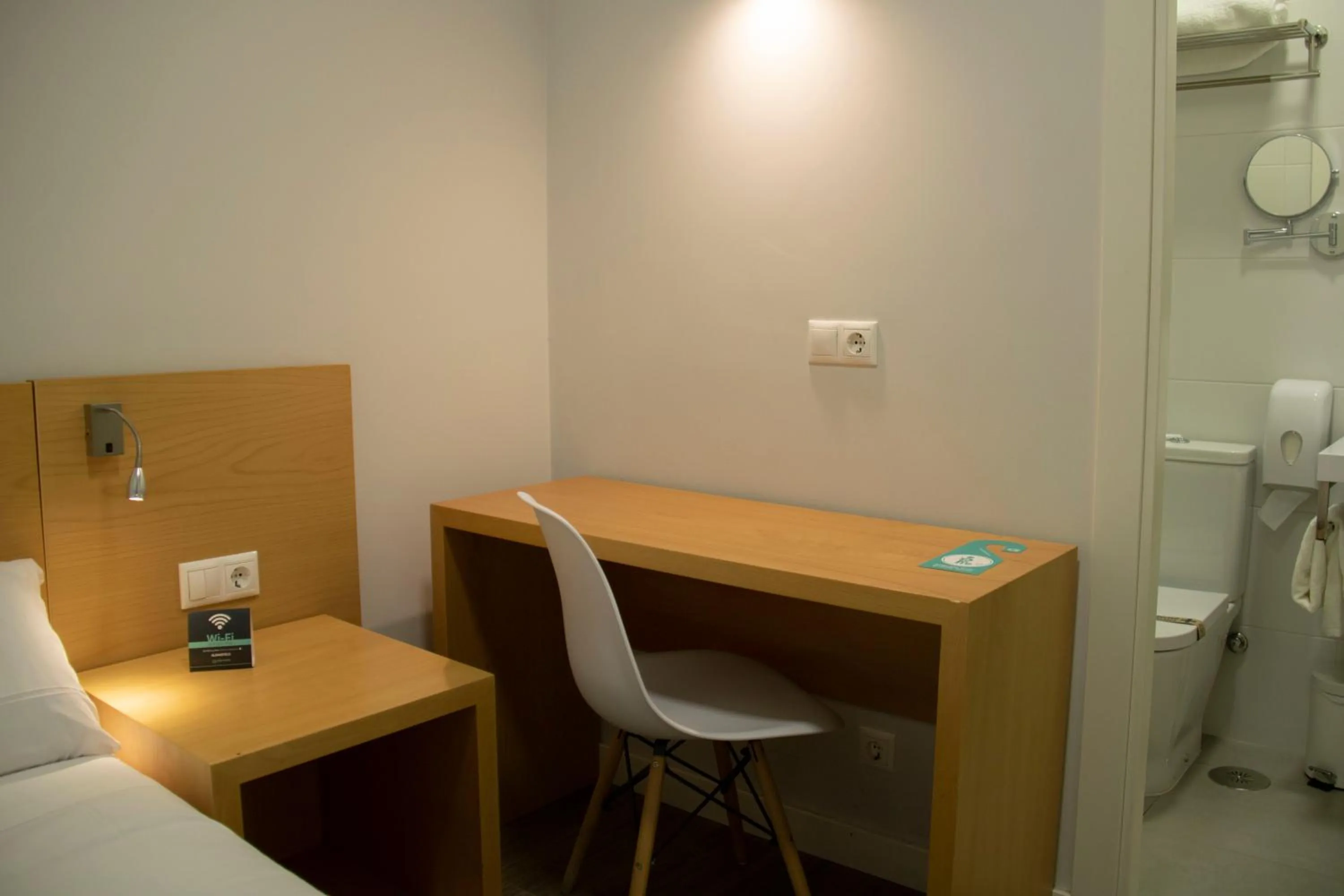 Bedroom in Alda Alborán Rooms