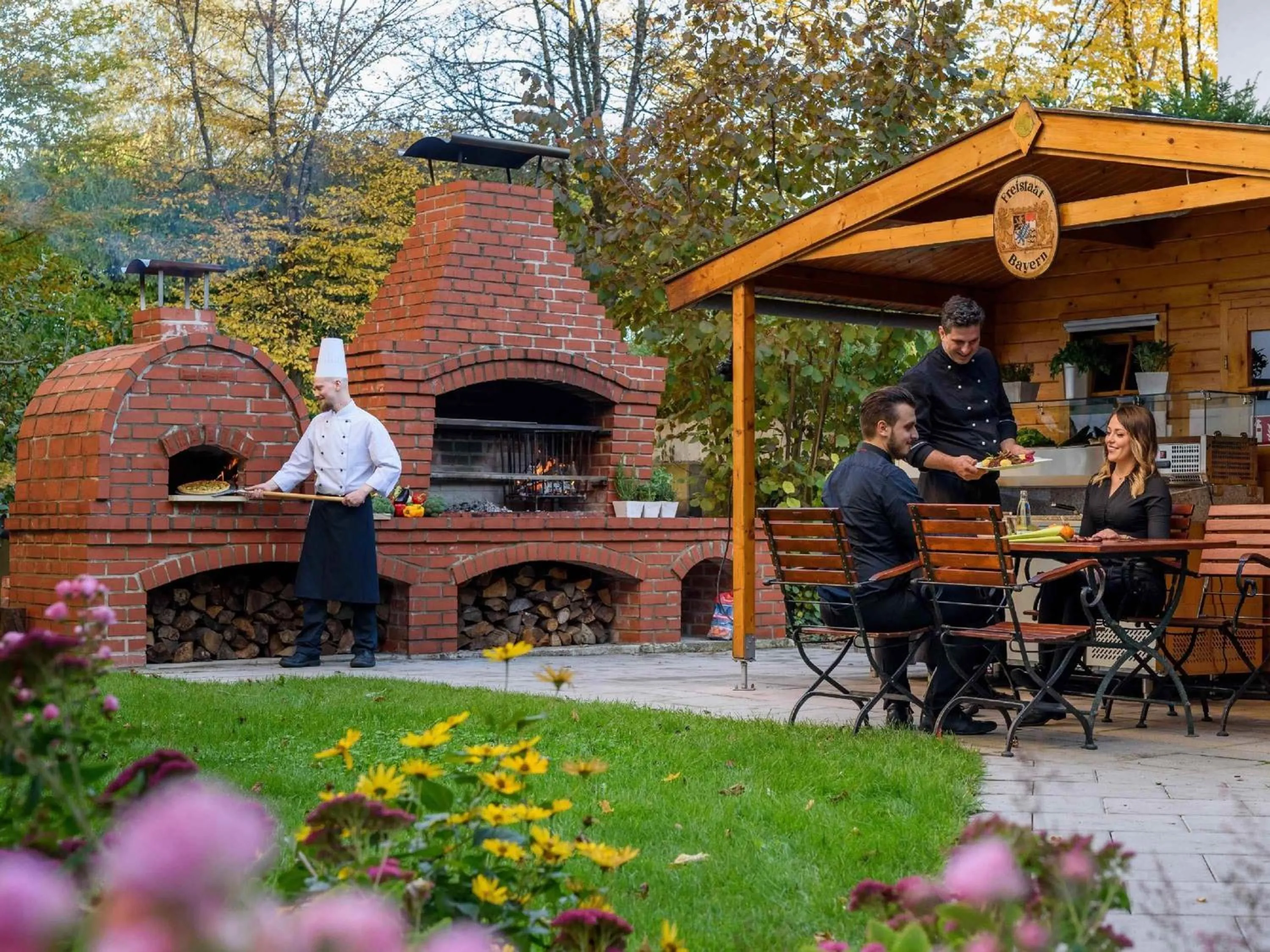 Restaurant/places to eat in Mercure Hotel München Süd Messe