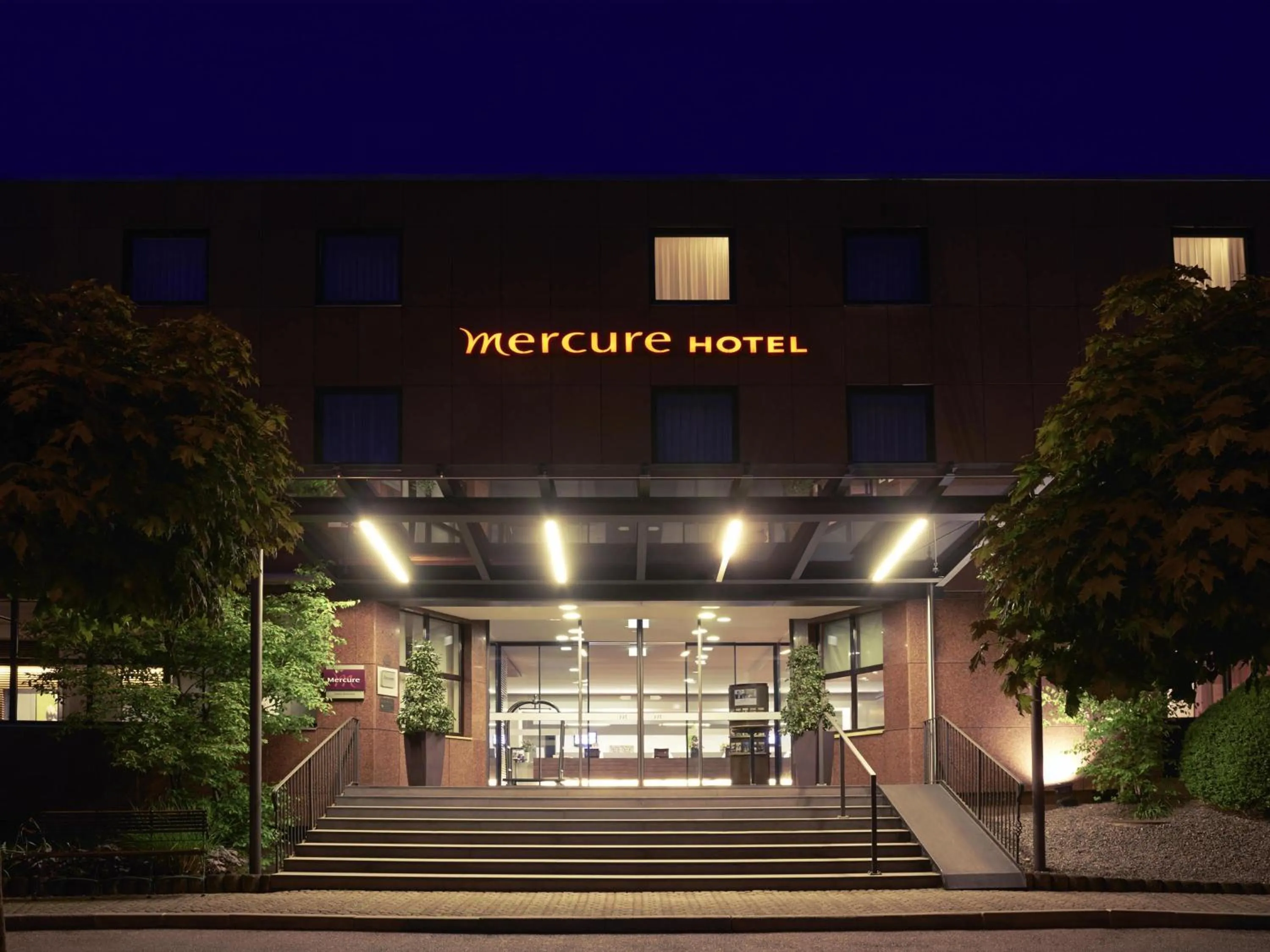 Property building in Mercure Hotel München Süd Messe