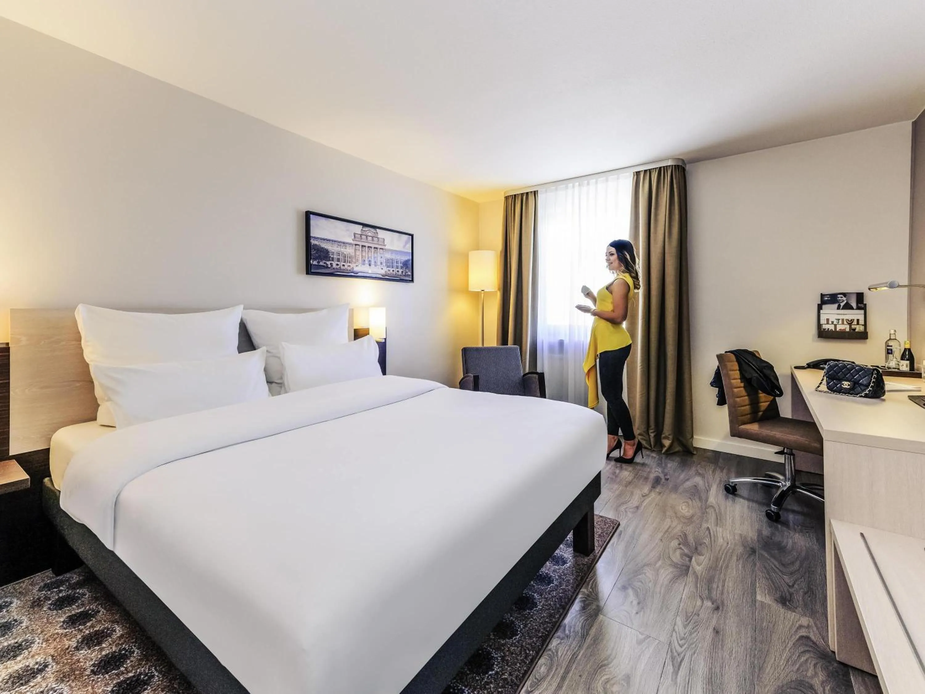 Bedroom, Bed in Mercure Hotel München Süd Messe