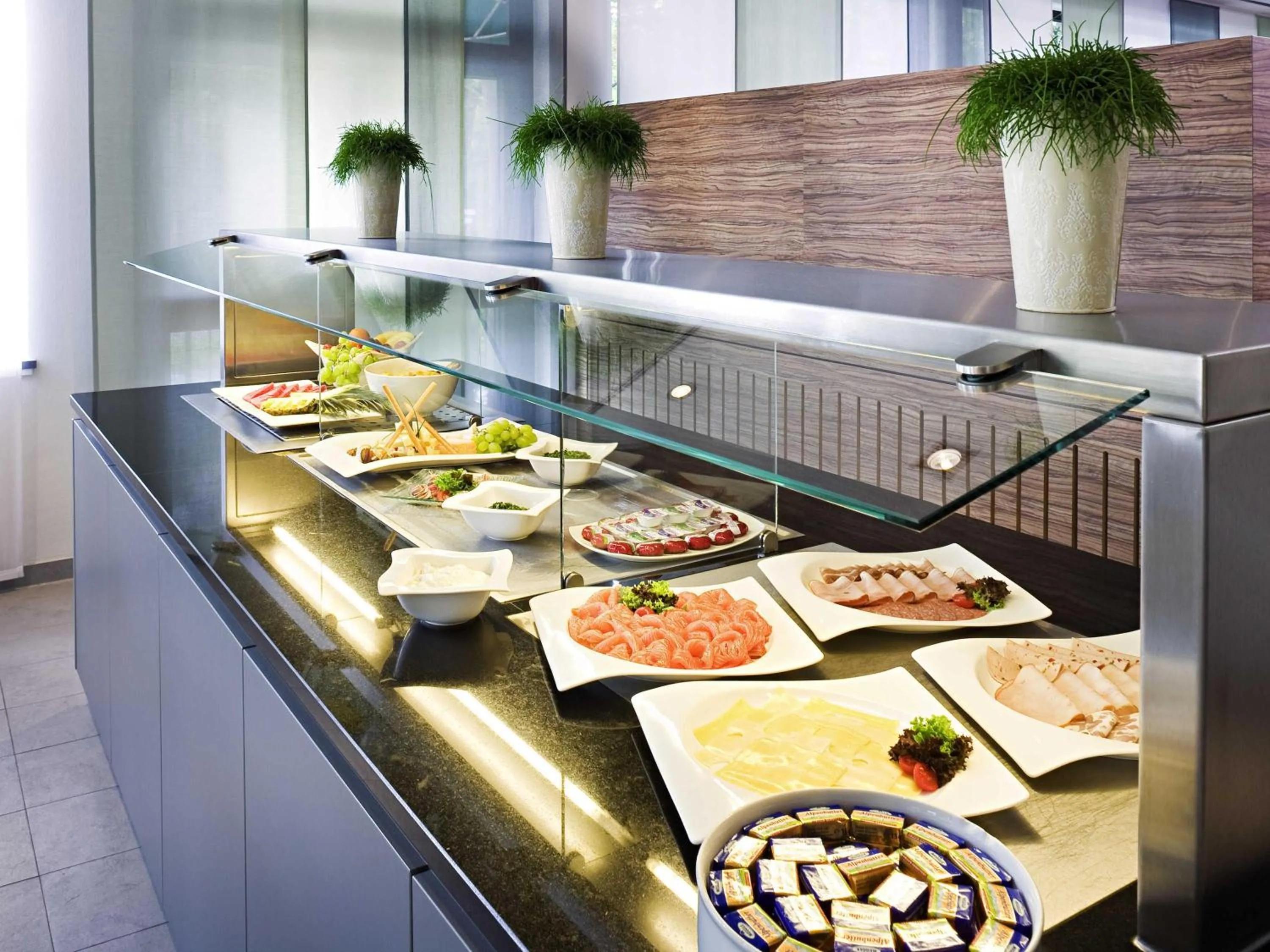 Bedroom in Mercure Hotel München Süd Messe