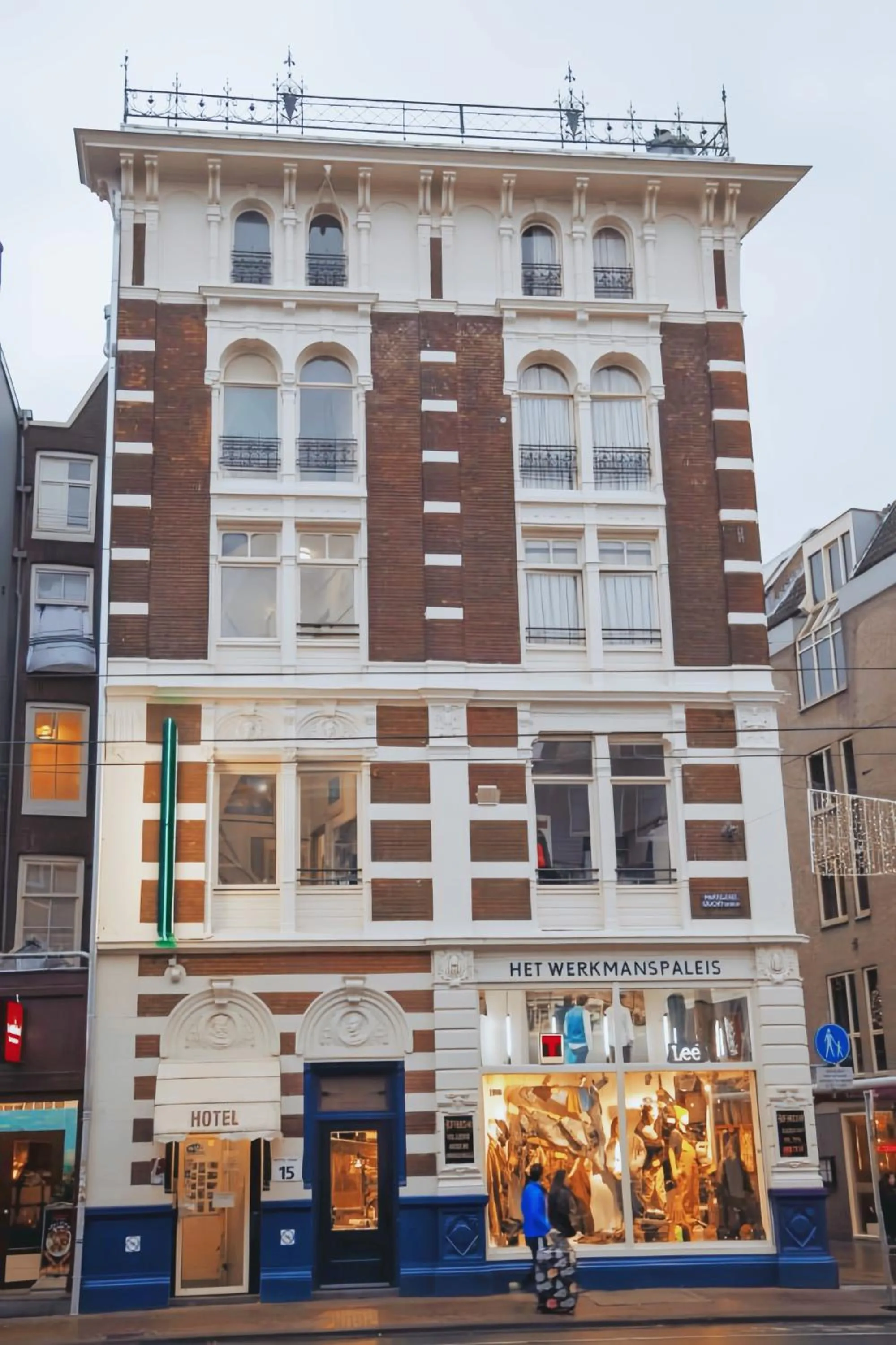 Property building in Hotel Jimmy