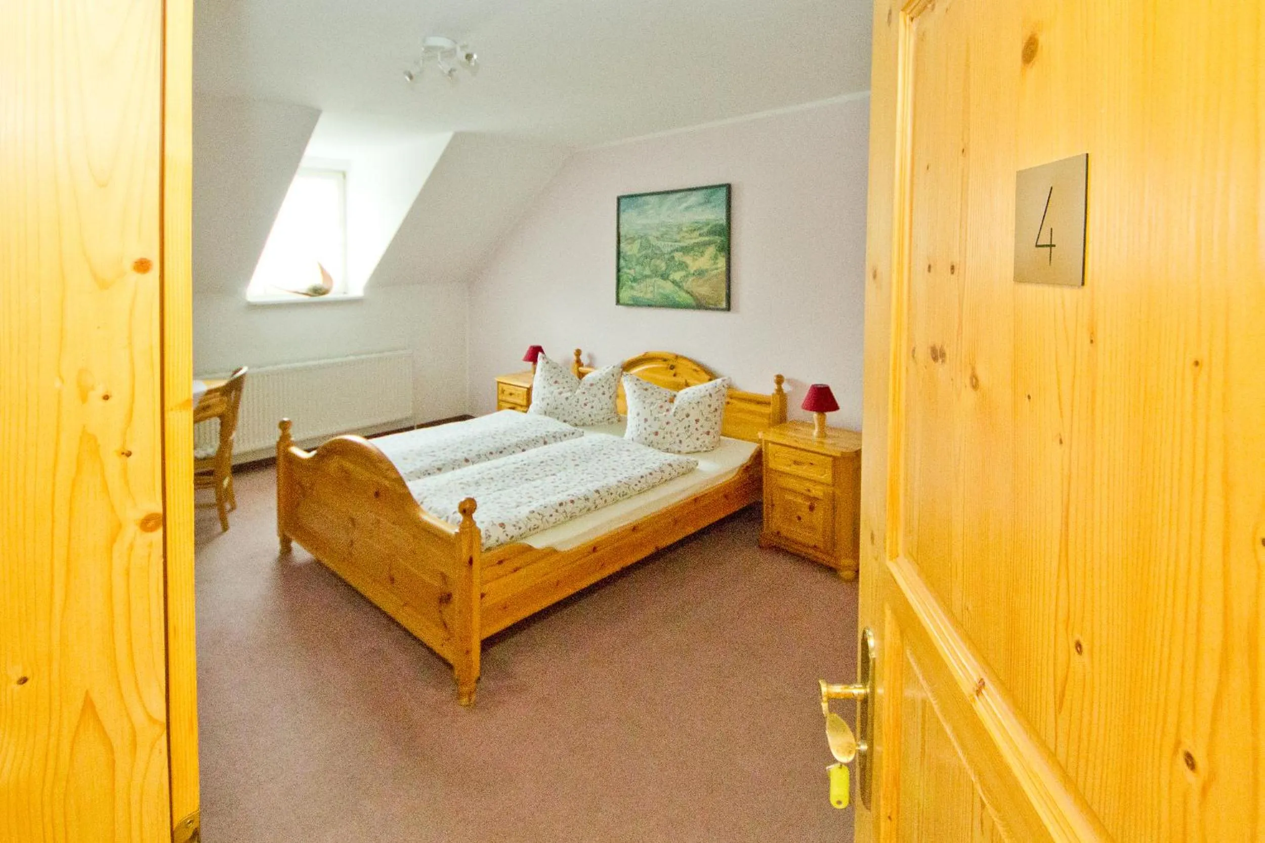 Photo of the whole room, Bed in Hotel Garni Am Klostermarkt