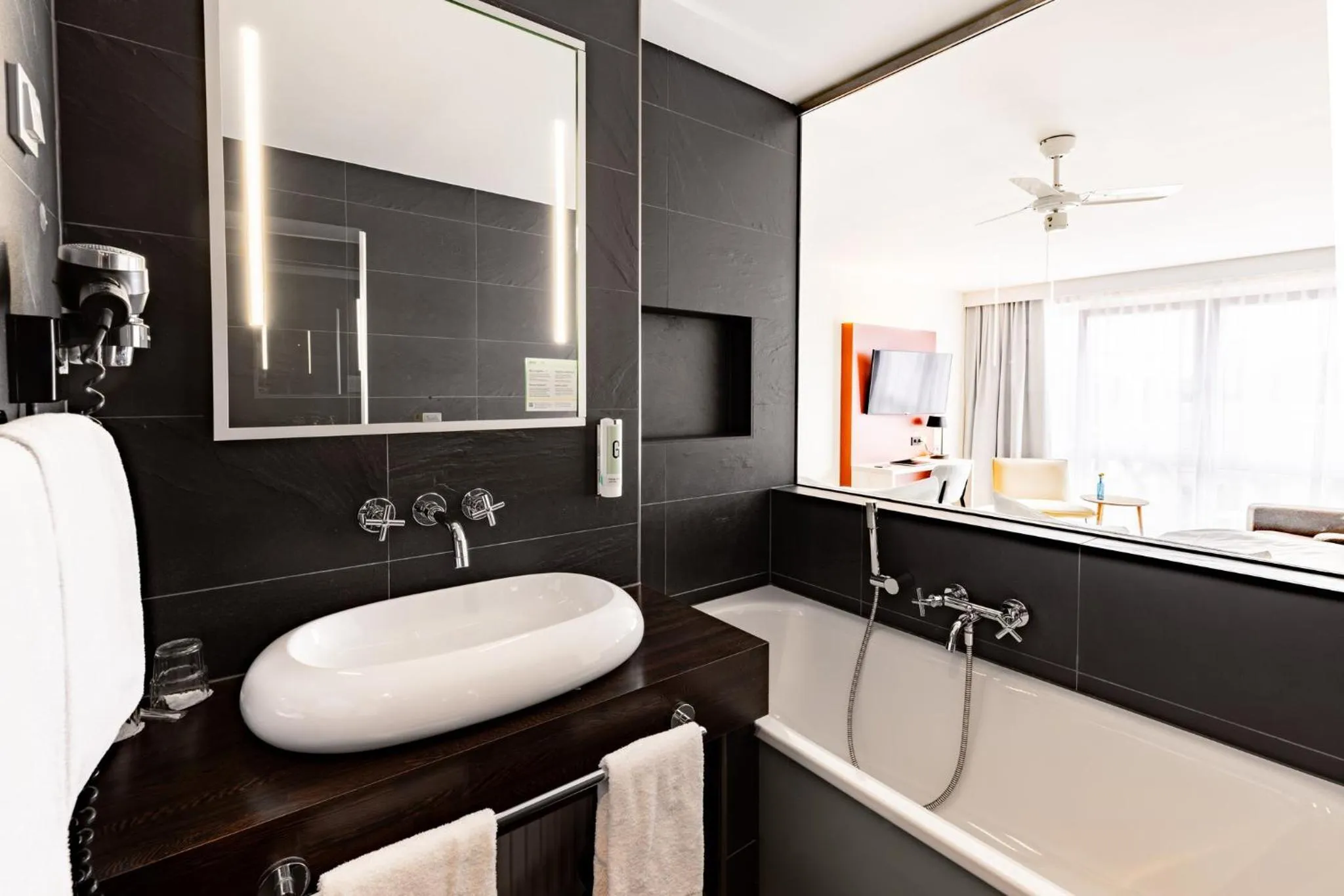 Bathroom in Garner Hotel Oberhausen