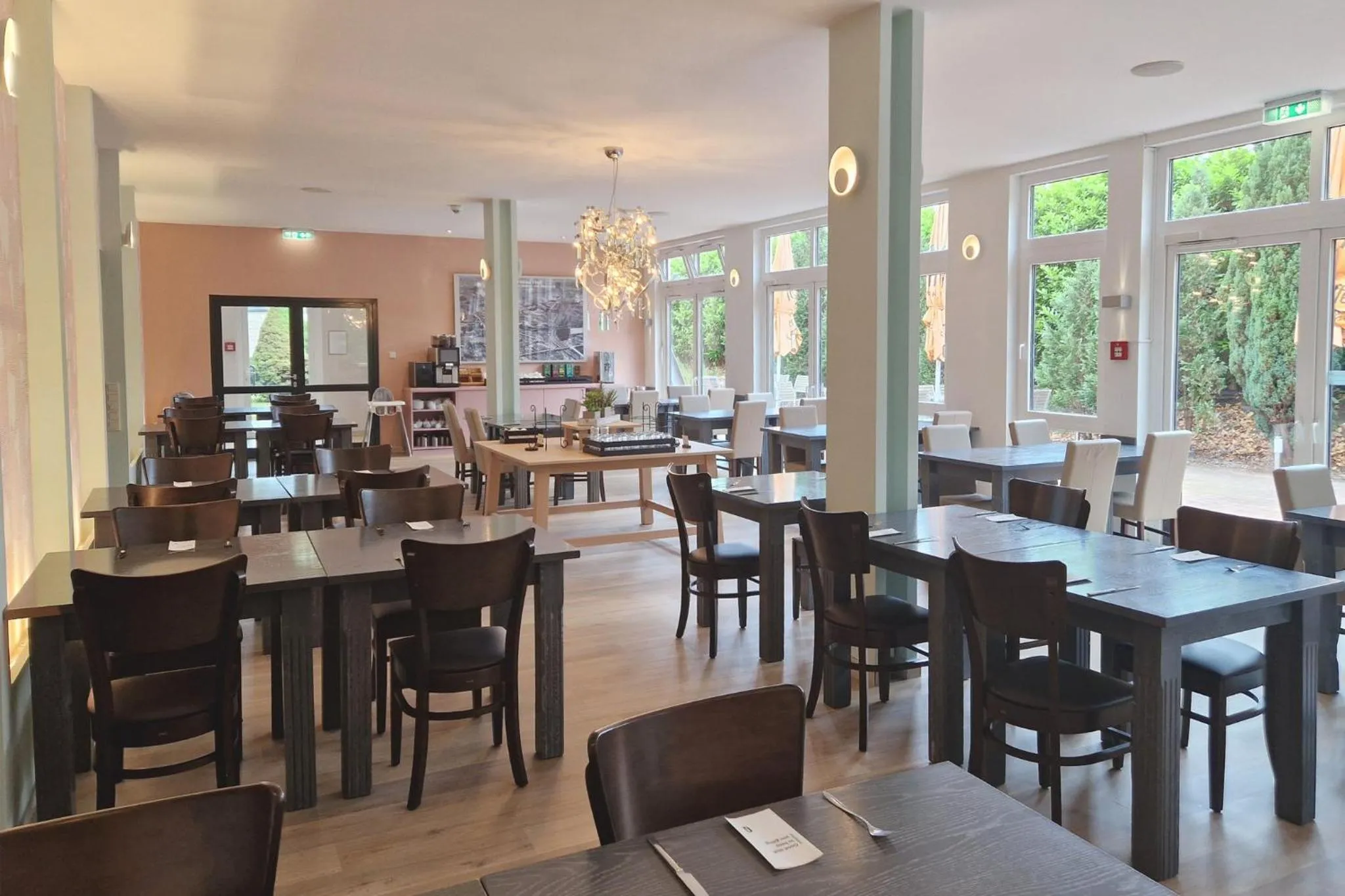 Restaurant/places to eat in Garner Hotel Oberhausen