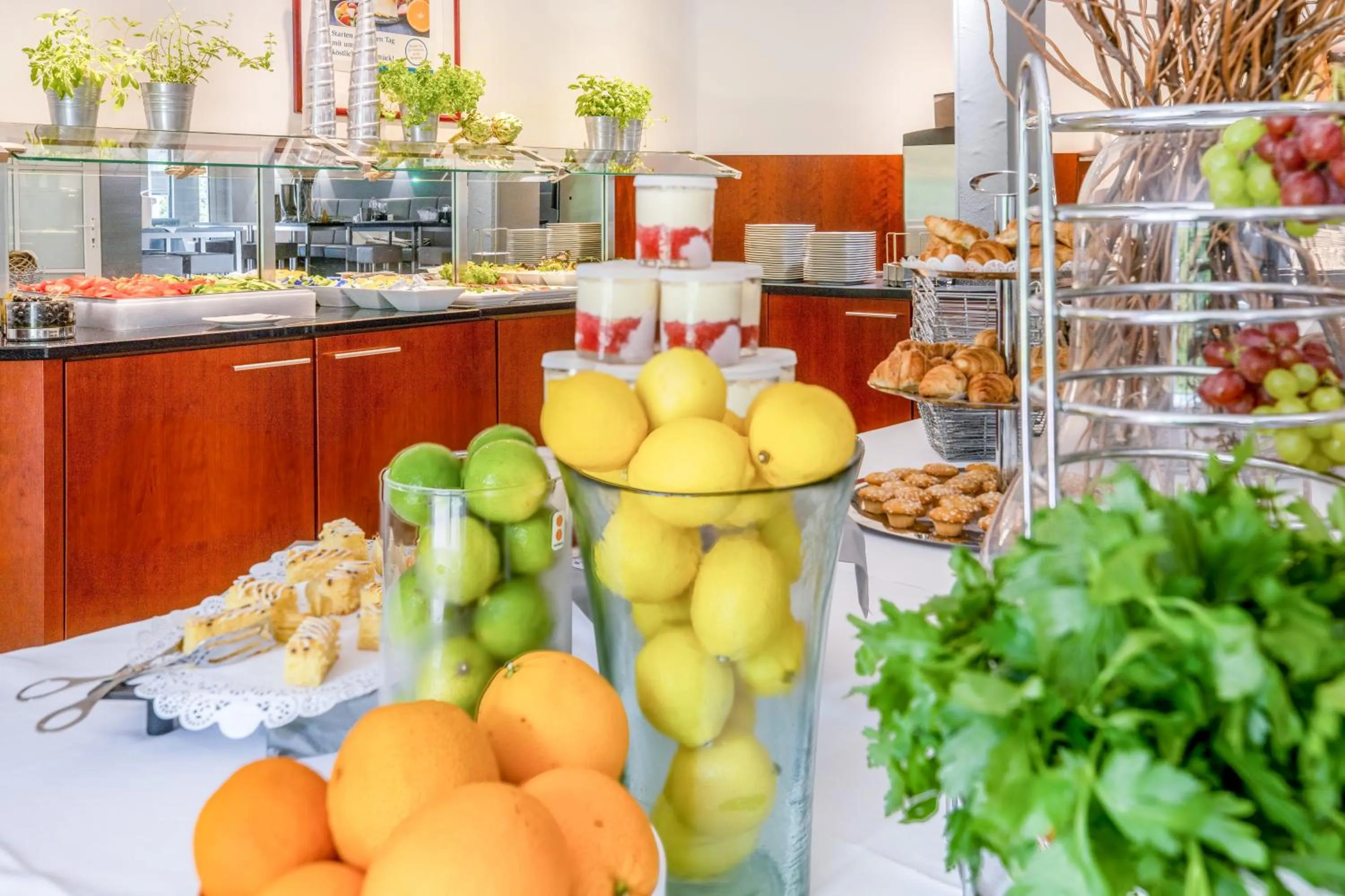 Food and drinks in Garner Hotel Oberhausen