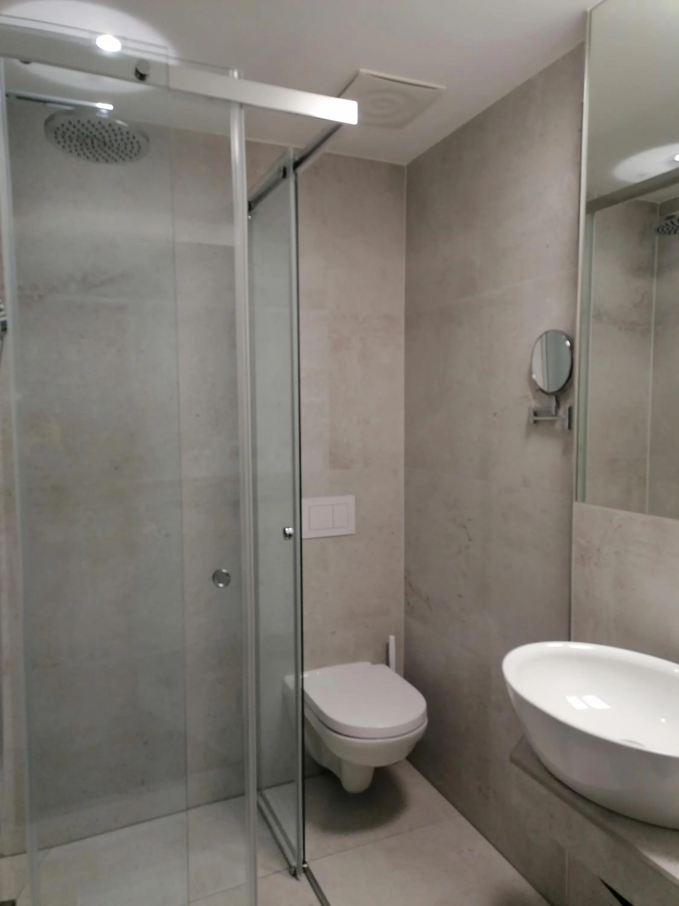 Shower in The Place Boutique & Design Hotel Flachau