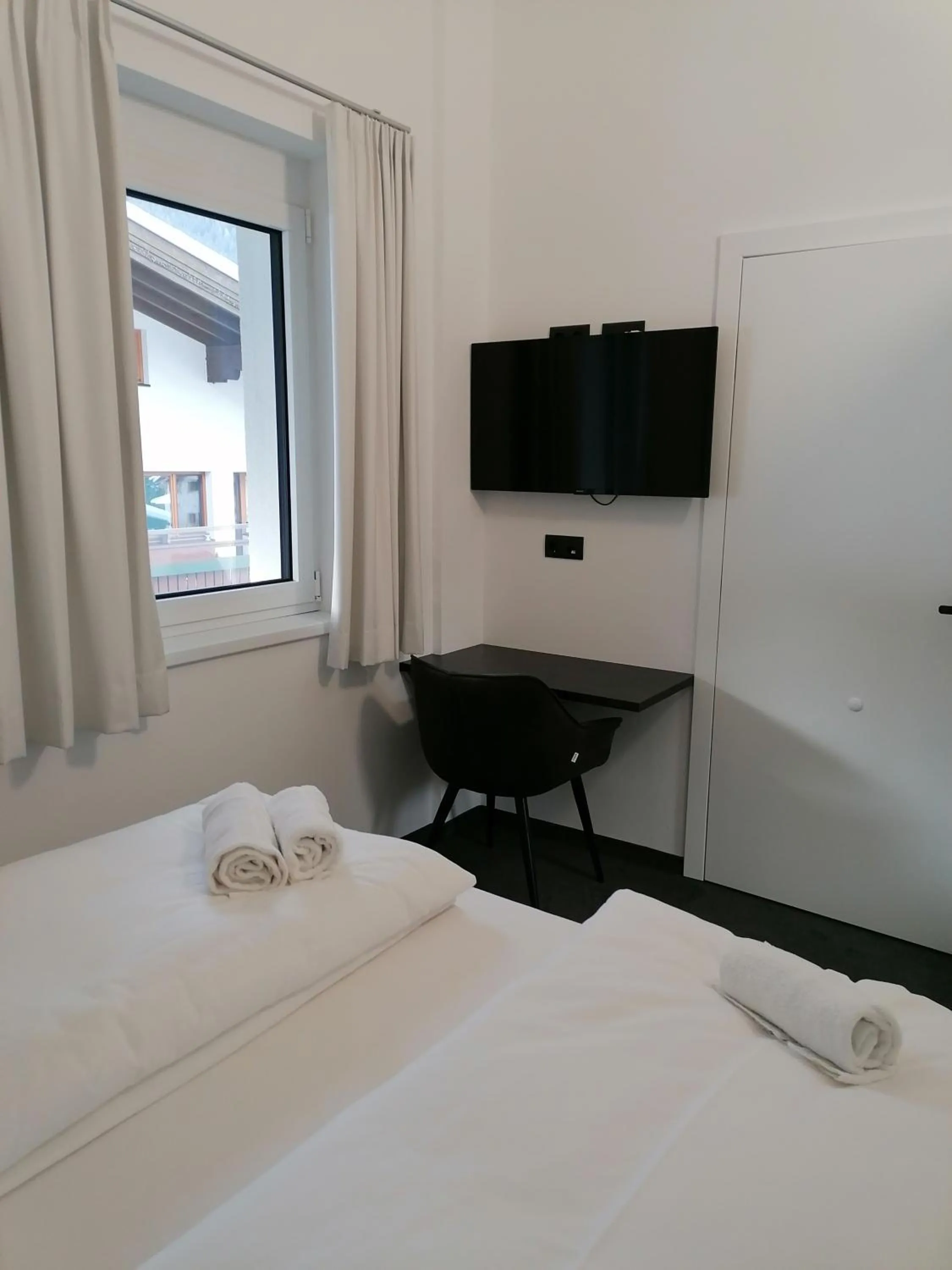 TV and multimedia, Bed in The Place Boutique & Design Hotel Flachau