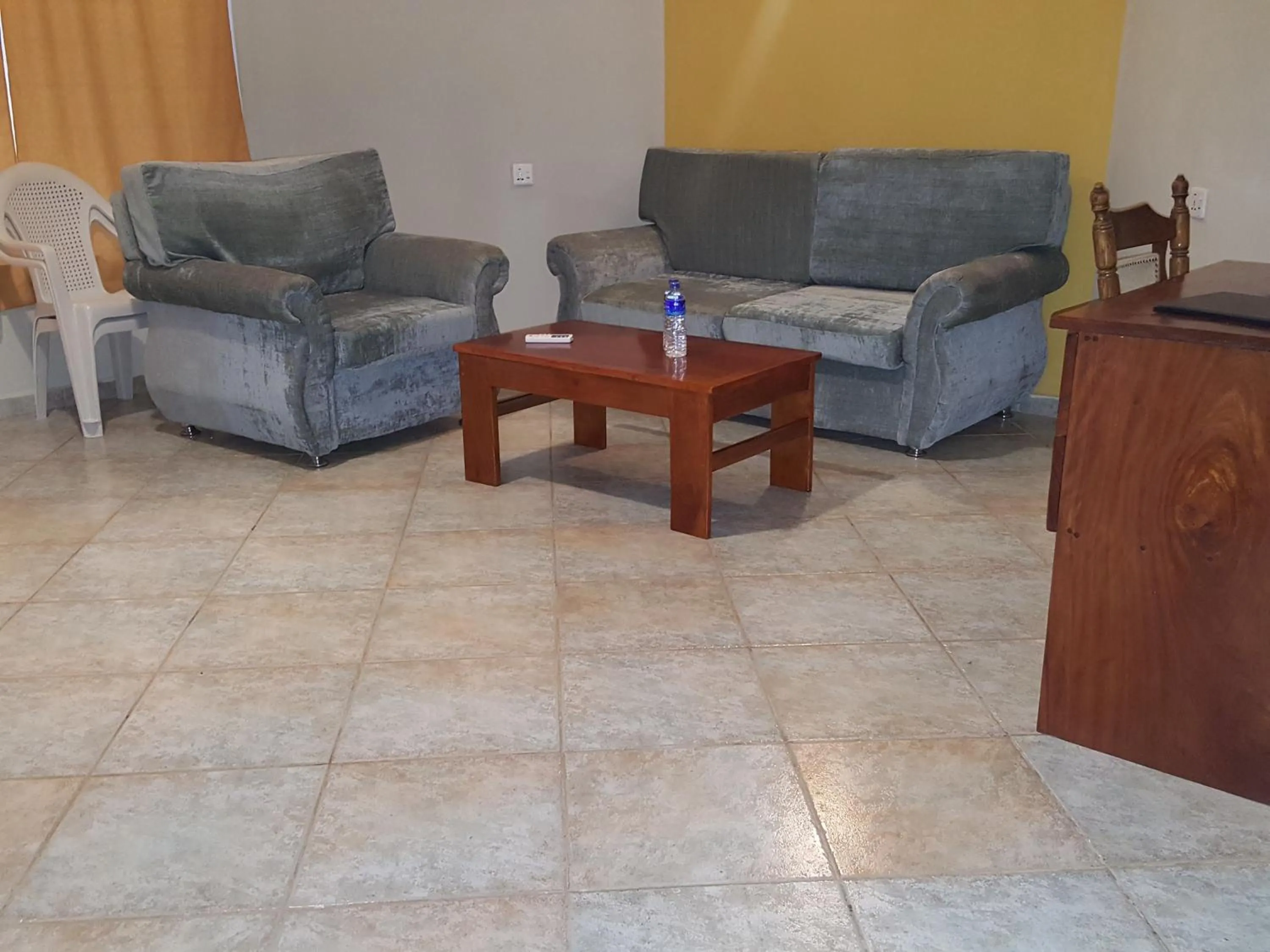 Seating area in Tropic Garden Hotel