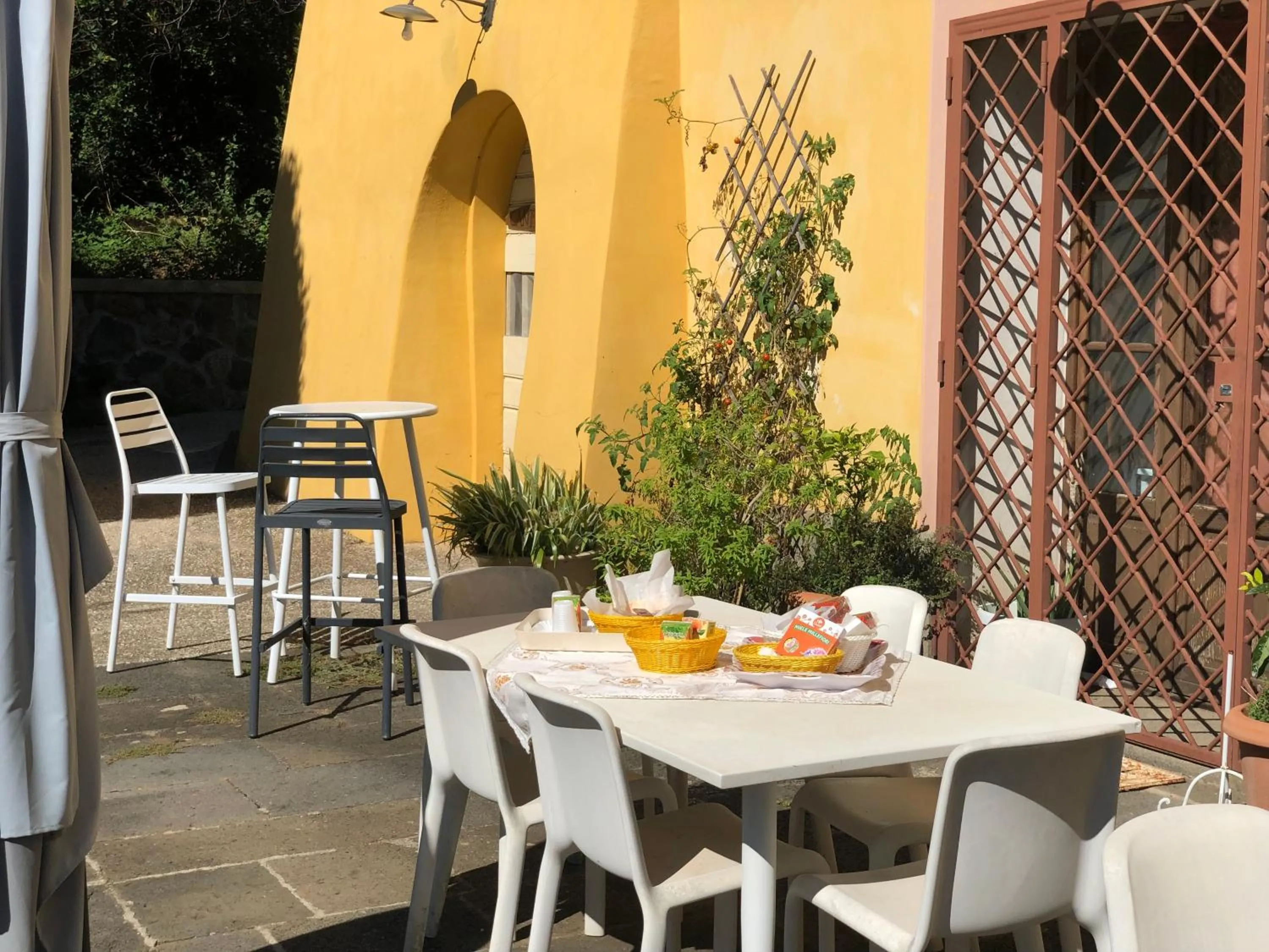 Patio in Casale Fedele Relax B&B Vicino al Borgo