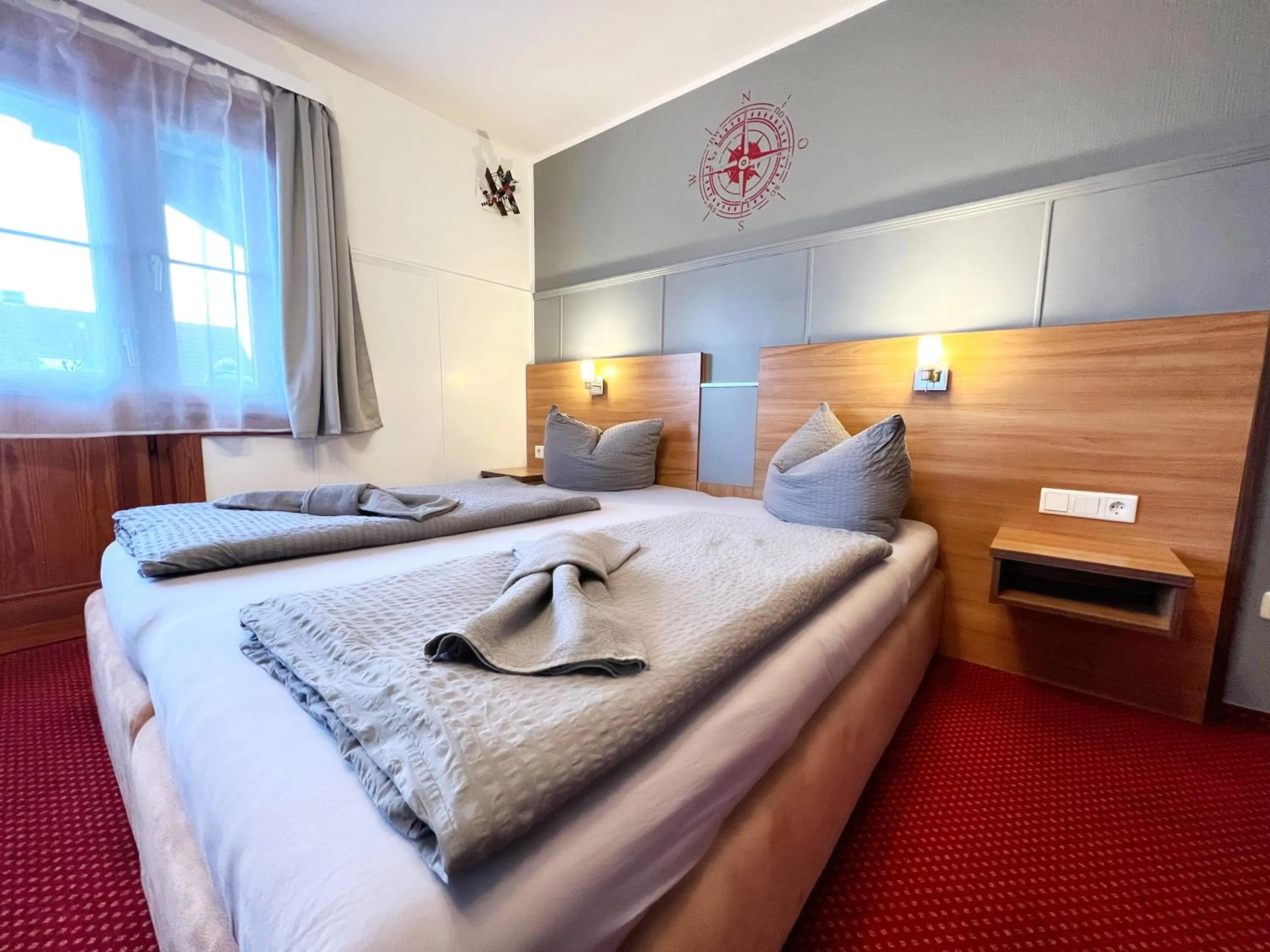 Photo of the whole room, Bed in BnB Fliegerhaeusle Hagnau 24h Self Check In