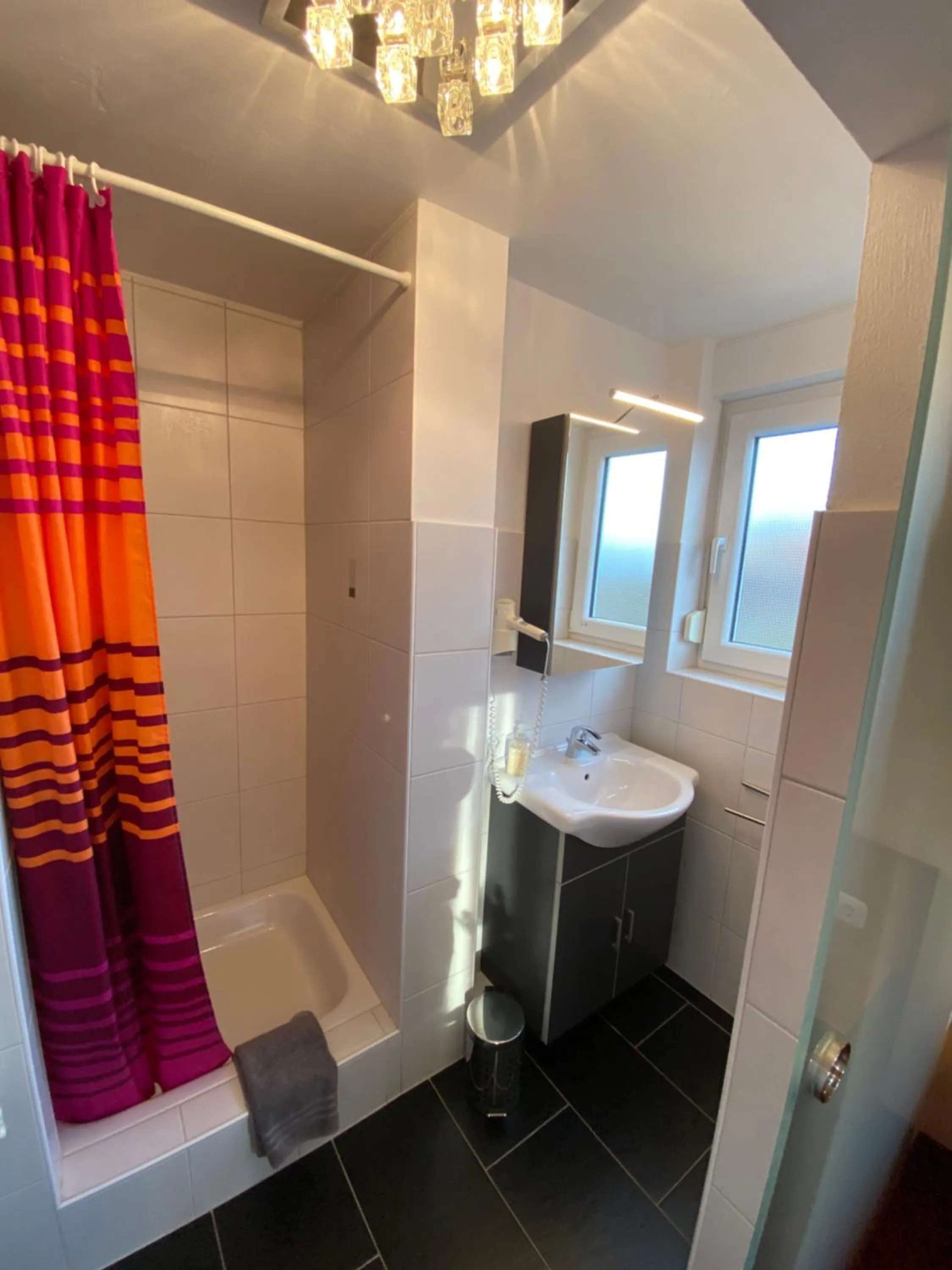 Bathroom in BnB Fliegerhaeusle Hagnau 24h Self Check In