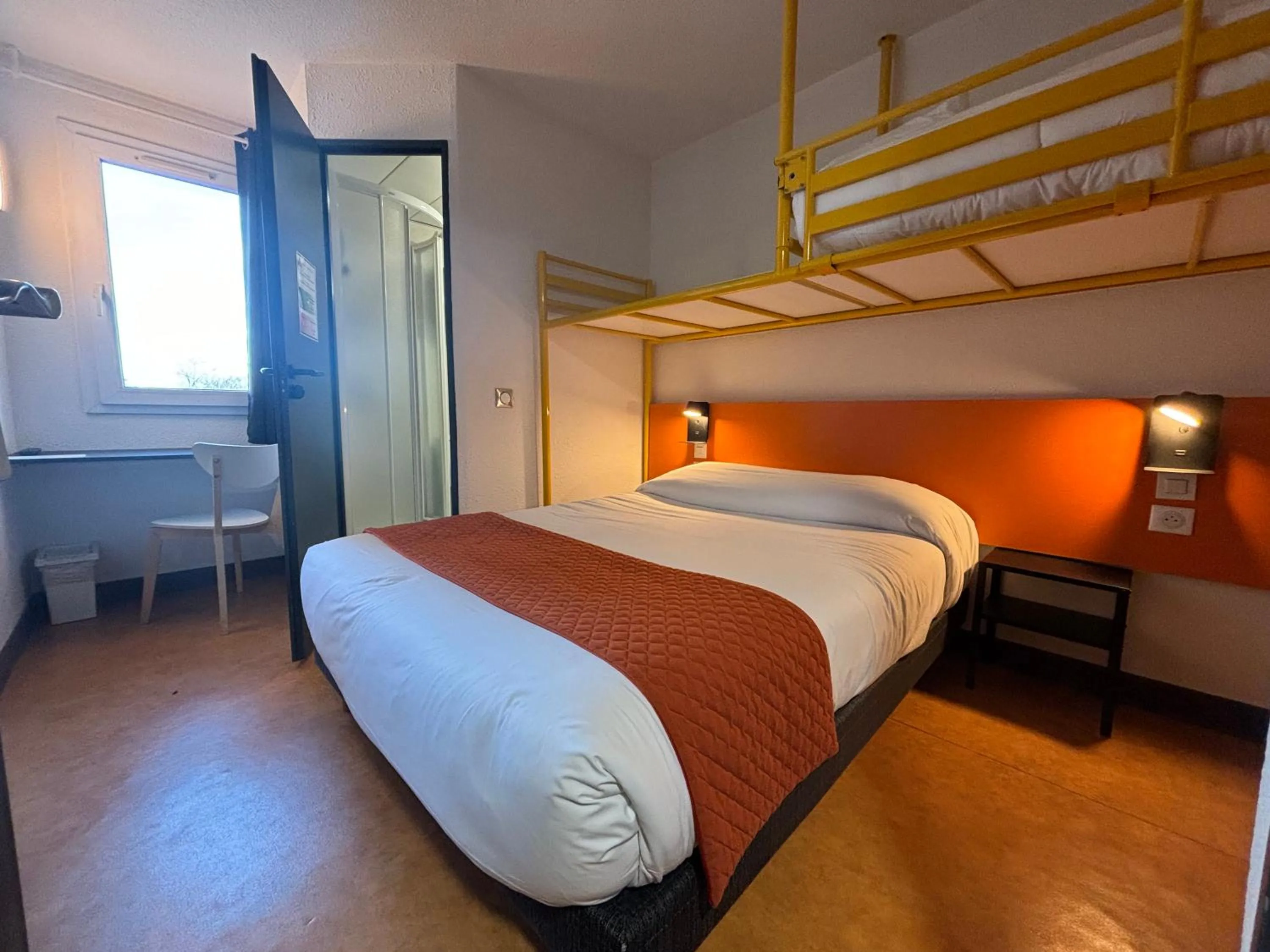 Bed in Face West Le Pontet