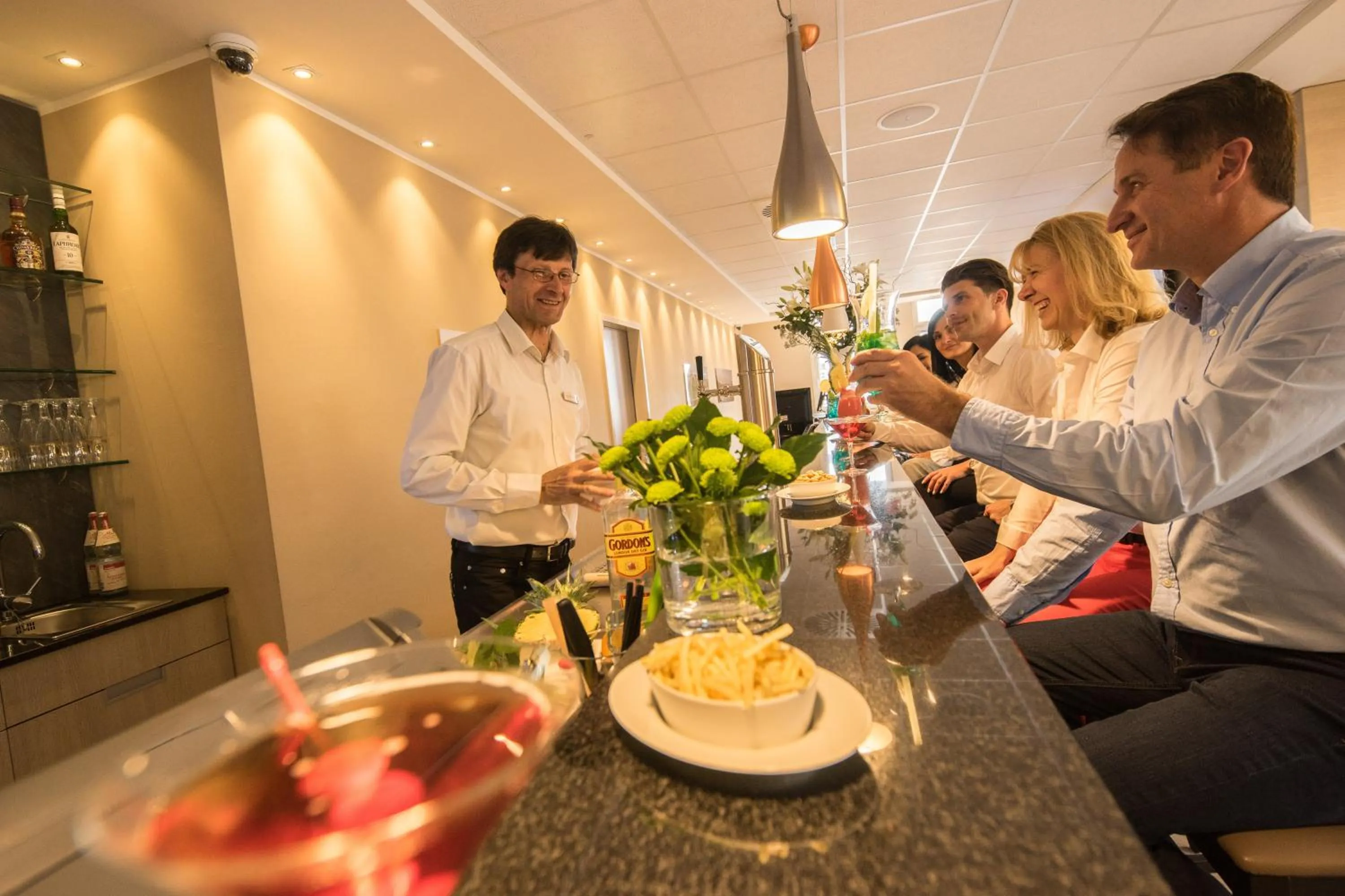 Restaurant/places to eat in Maximilian Hotel & Apartments Weil am Rhein / Basel