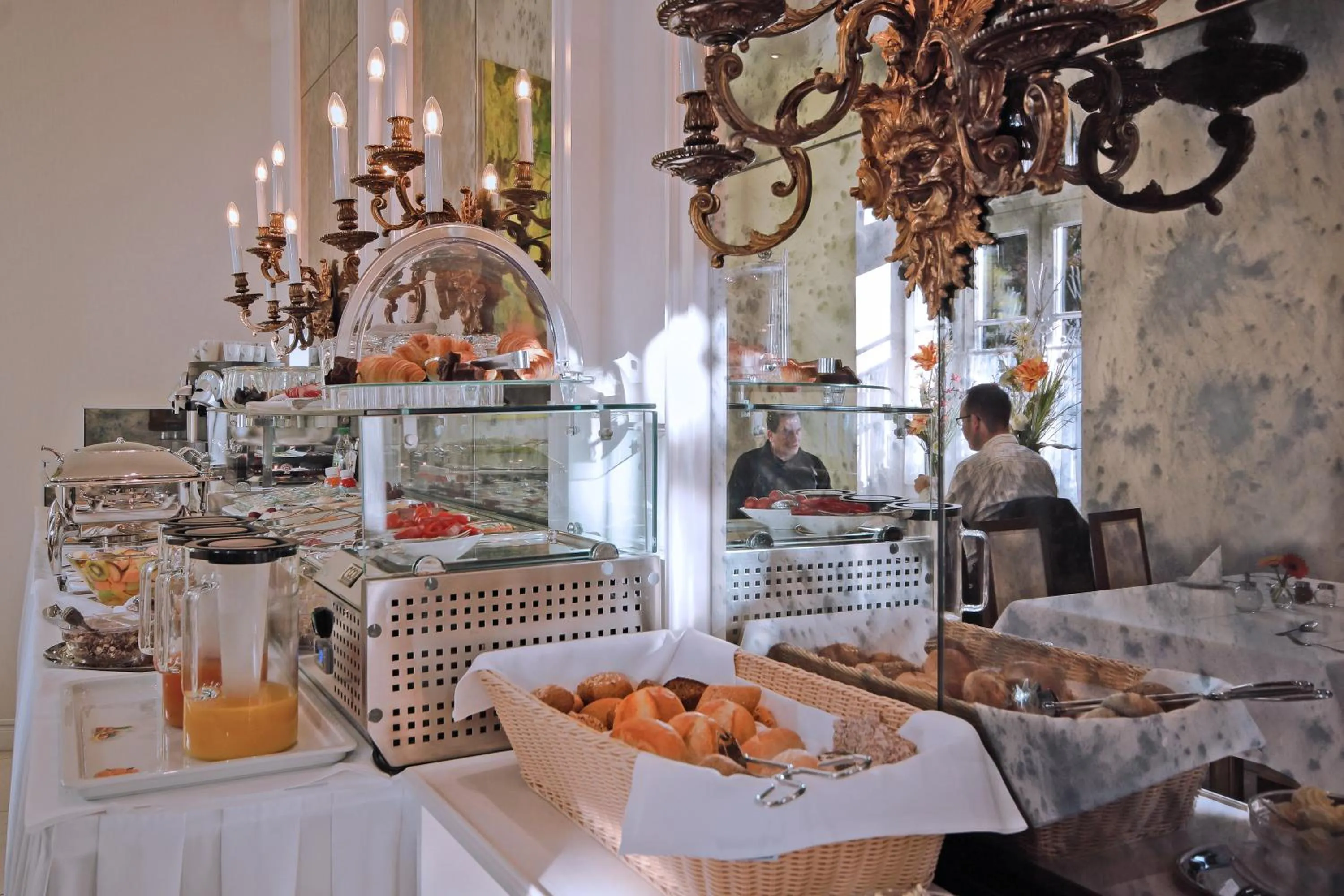 Buffet breakfast in Apartmenthotel Kaiser Karl