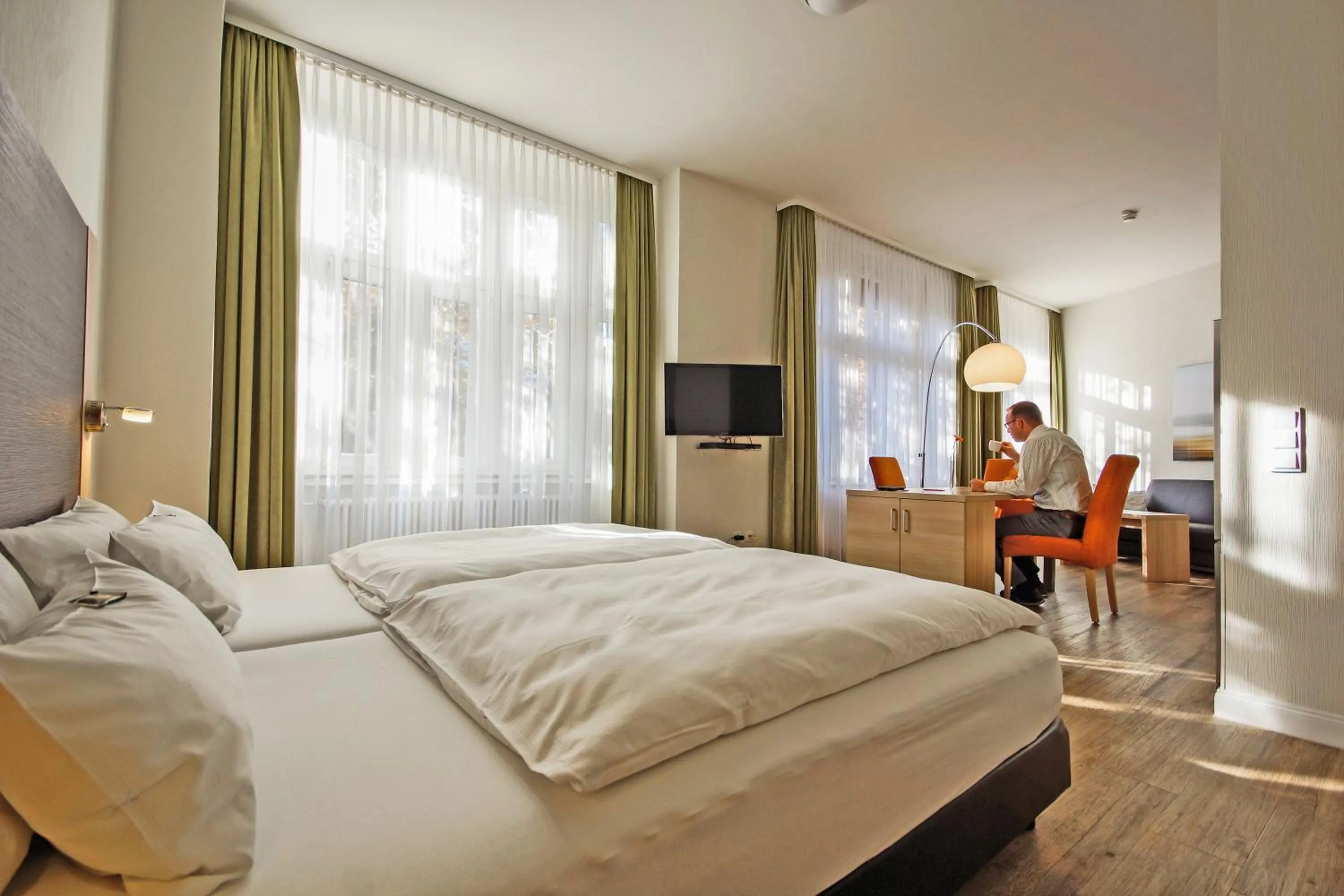 Photo of the whole room, Bed in Apartmenthotel Kaiser Karl