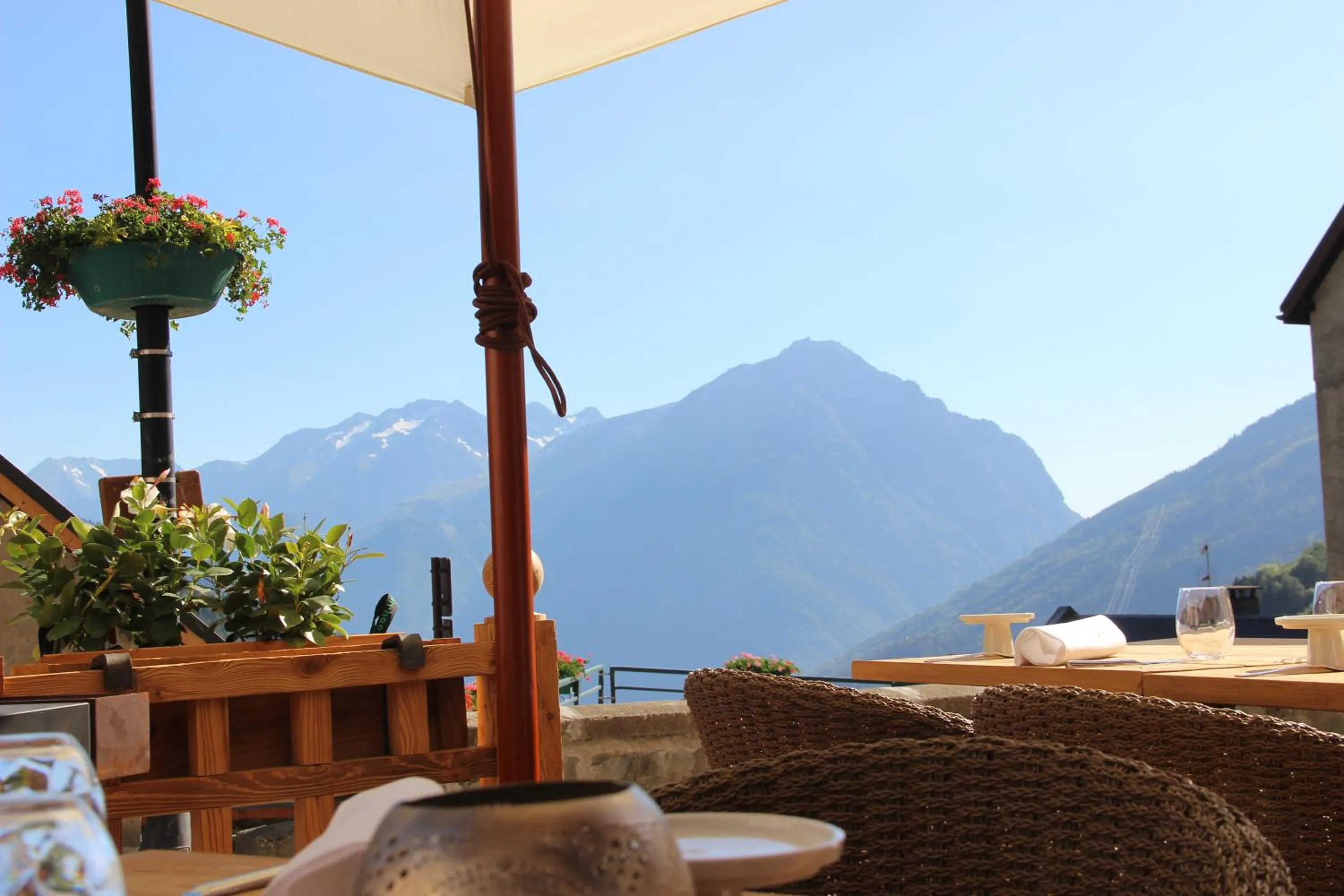 Patio in Hotel Le V de Vaujany