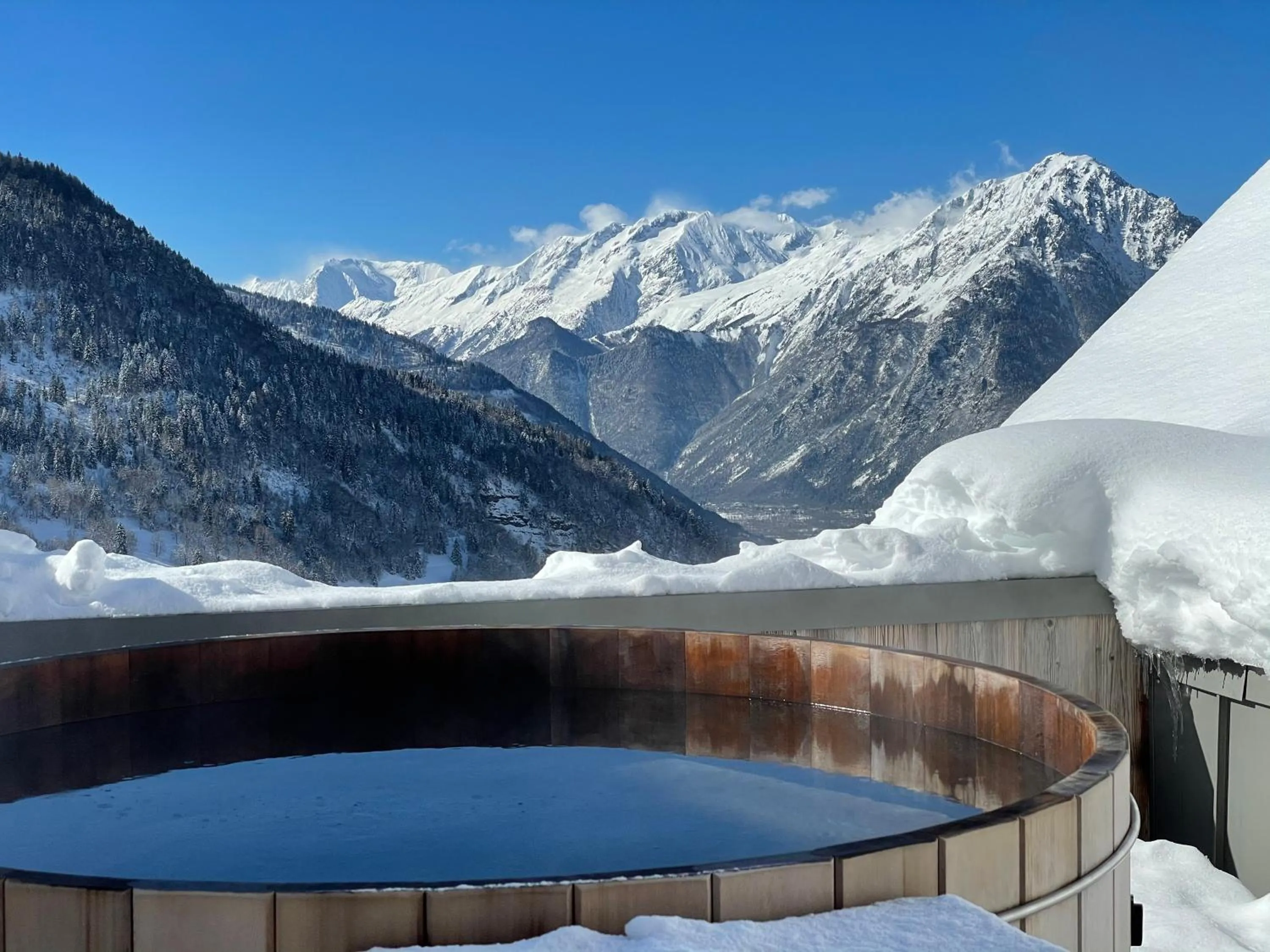 Hot Tub in Hotel Le V de Vaujany