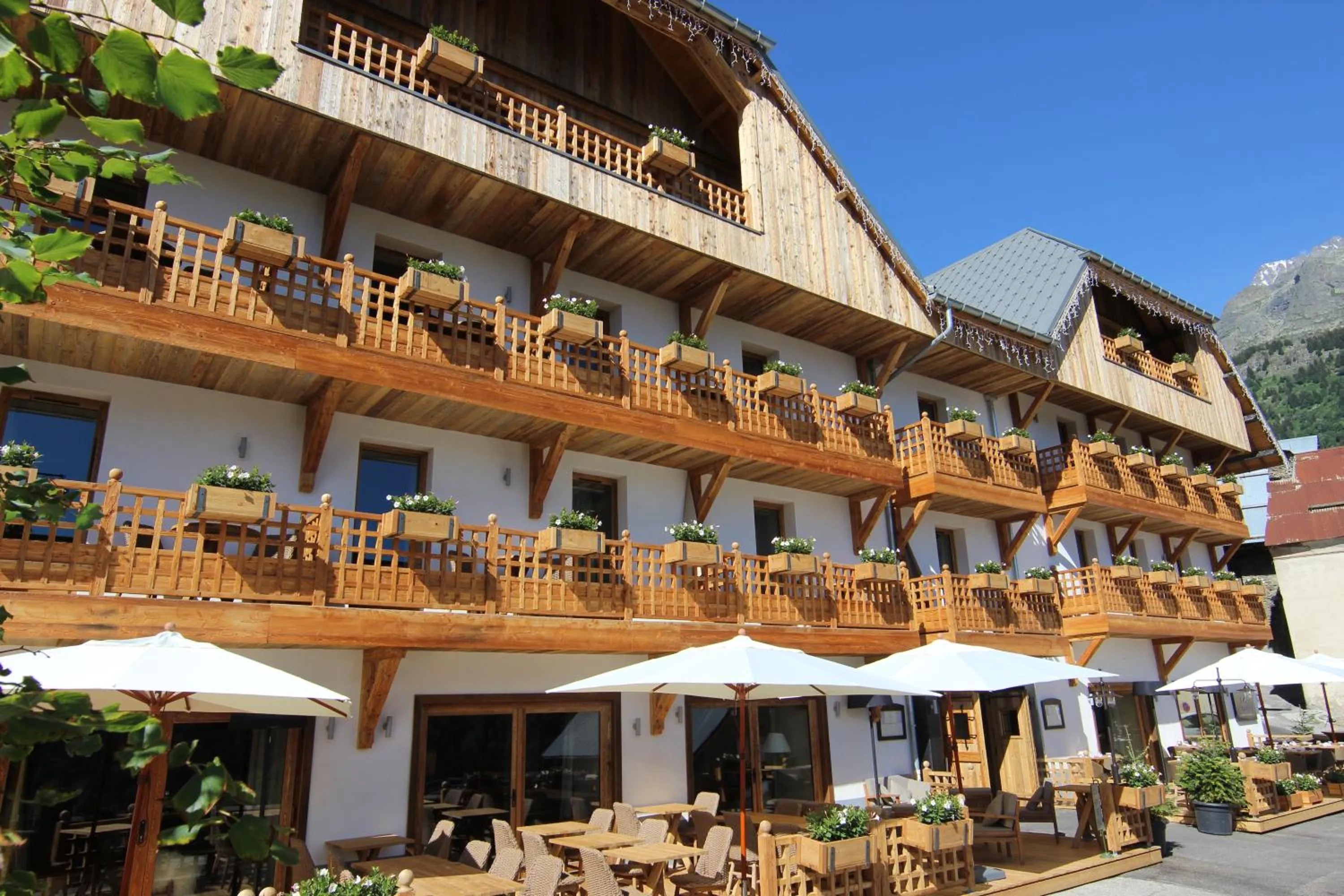 Property building in Hotel Le V de Vaujany