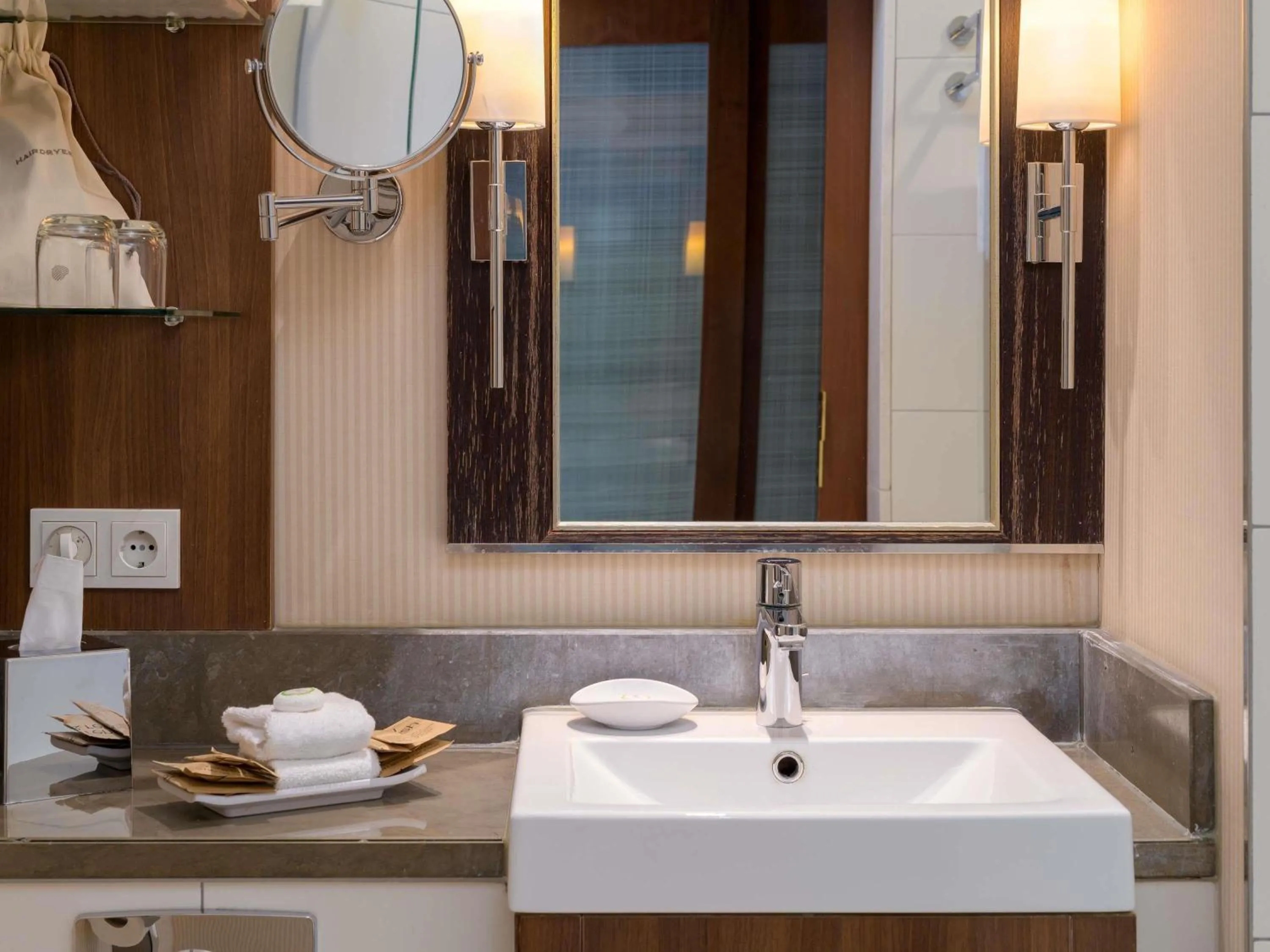 Bedroom in Pullman Cologne