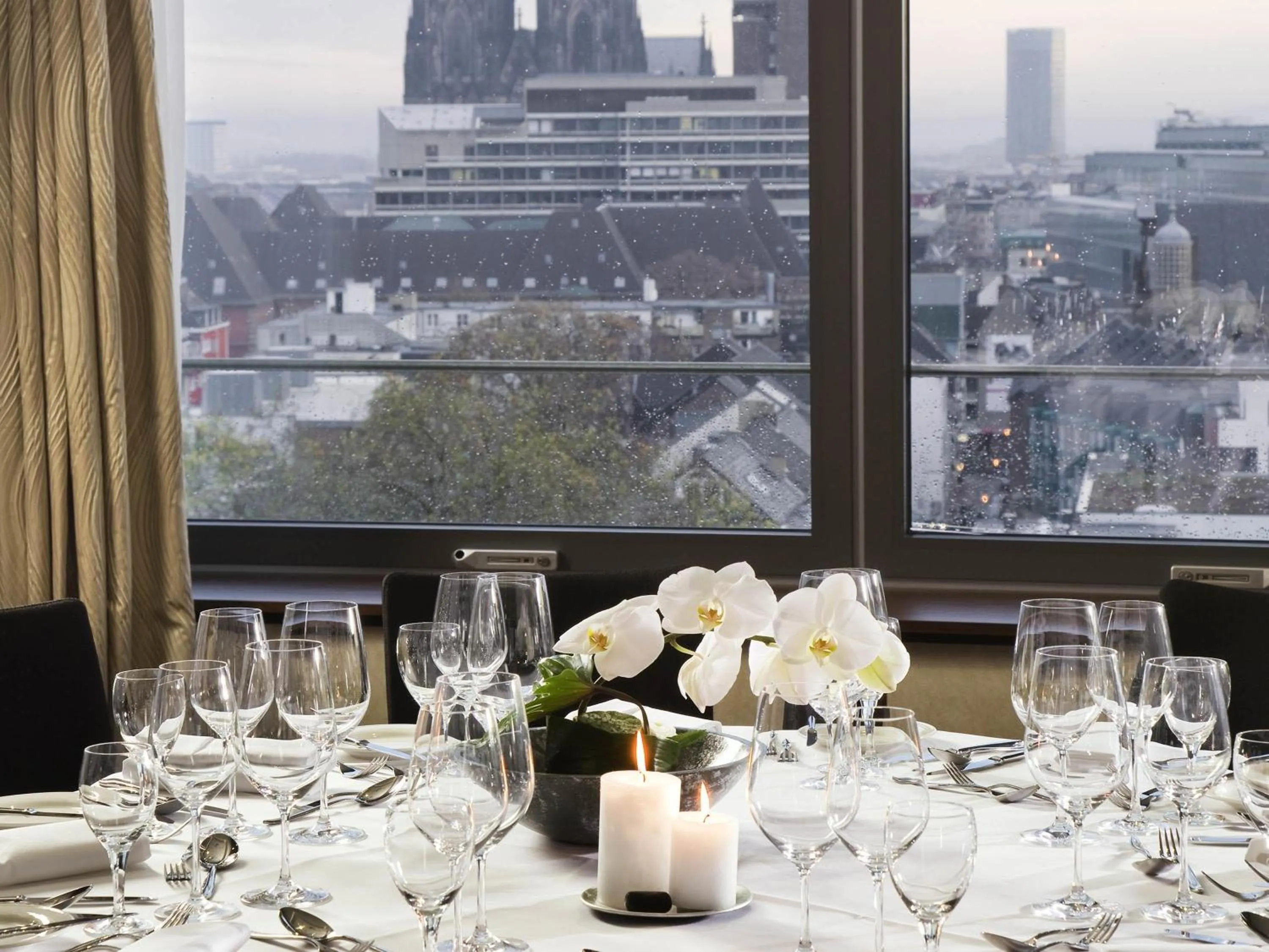 Meeting/conference room in Pullman Cologne