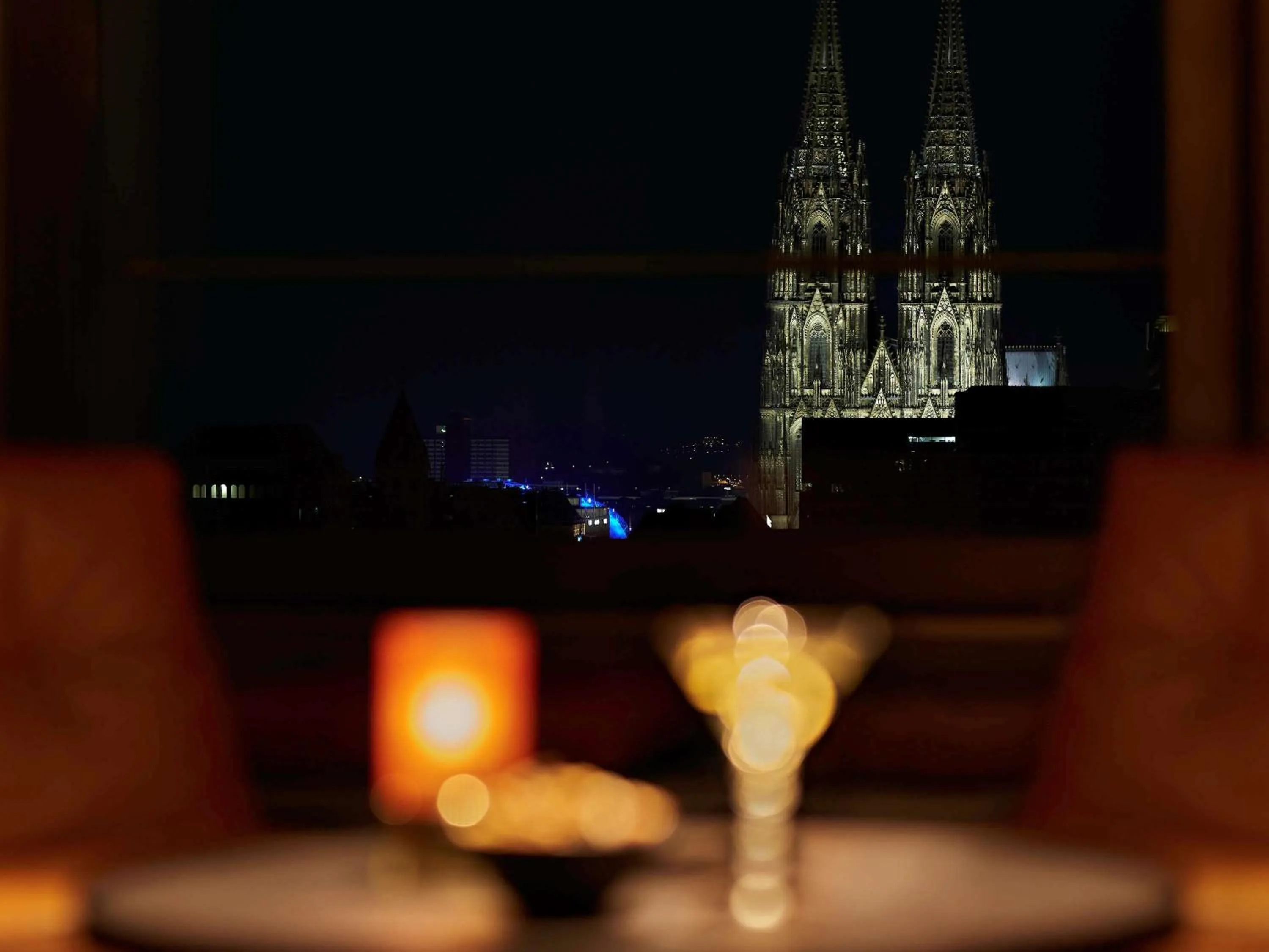 Lounge or bar in Pullman Cologne