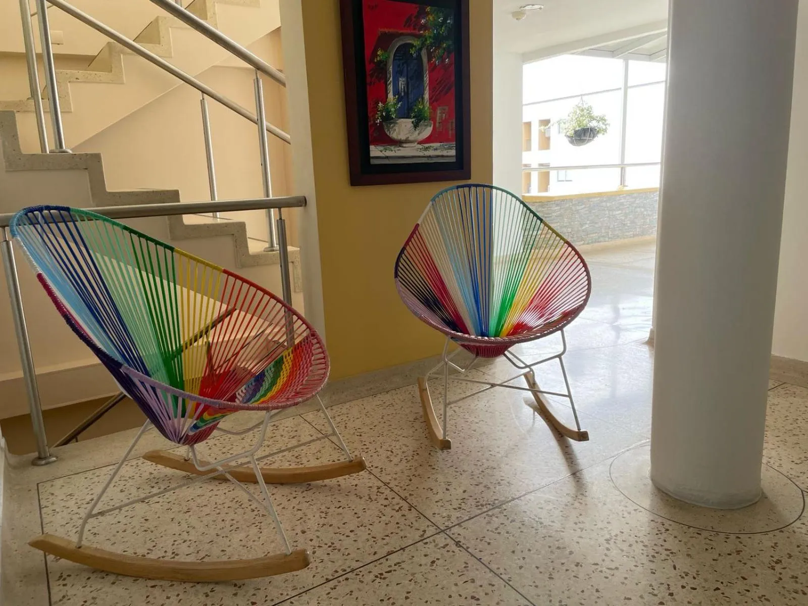 Seating area in Hotel Charthon Barranquilla