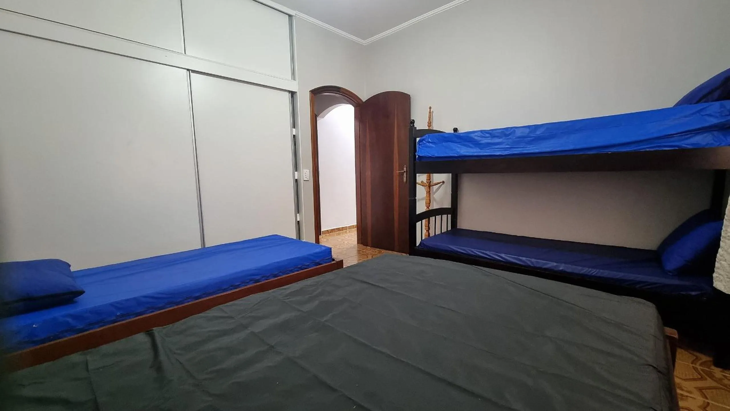 Bedroom, Bed in Elegante com lareira, Piscina, Área Gourmet, Bilhar, Wi-Fi, SmartTV