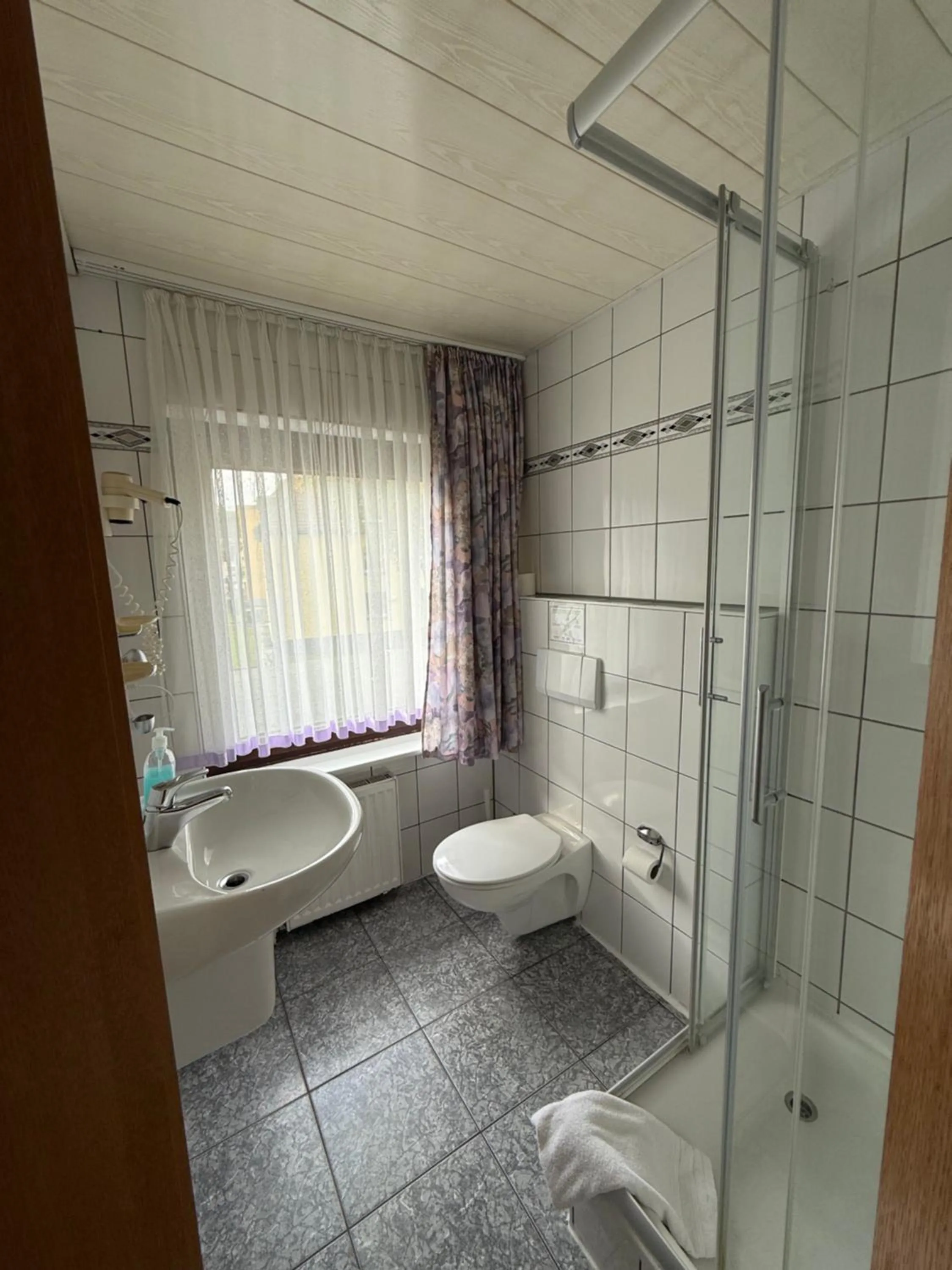 Bathroom in Hotel Schäfer