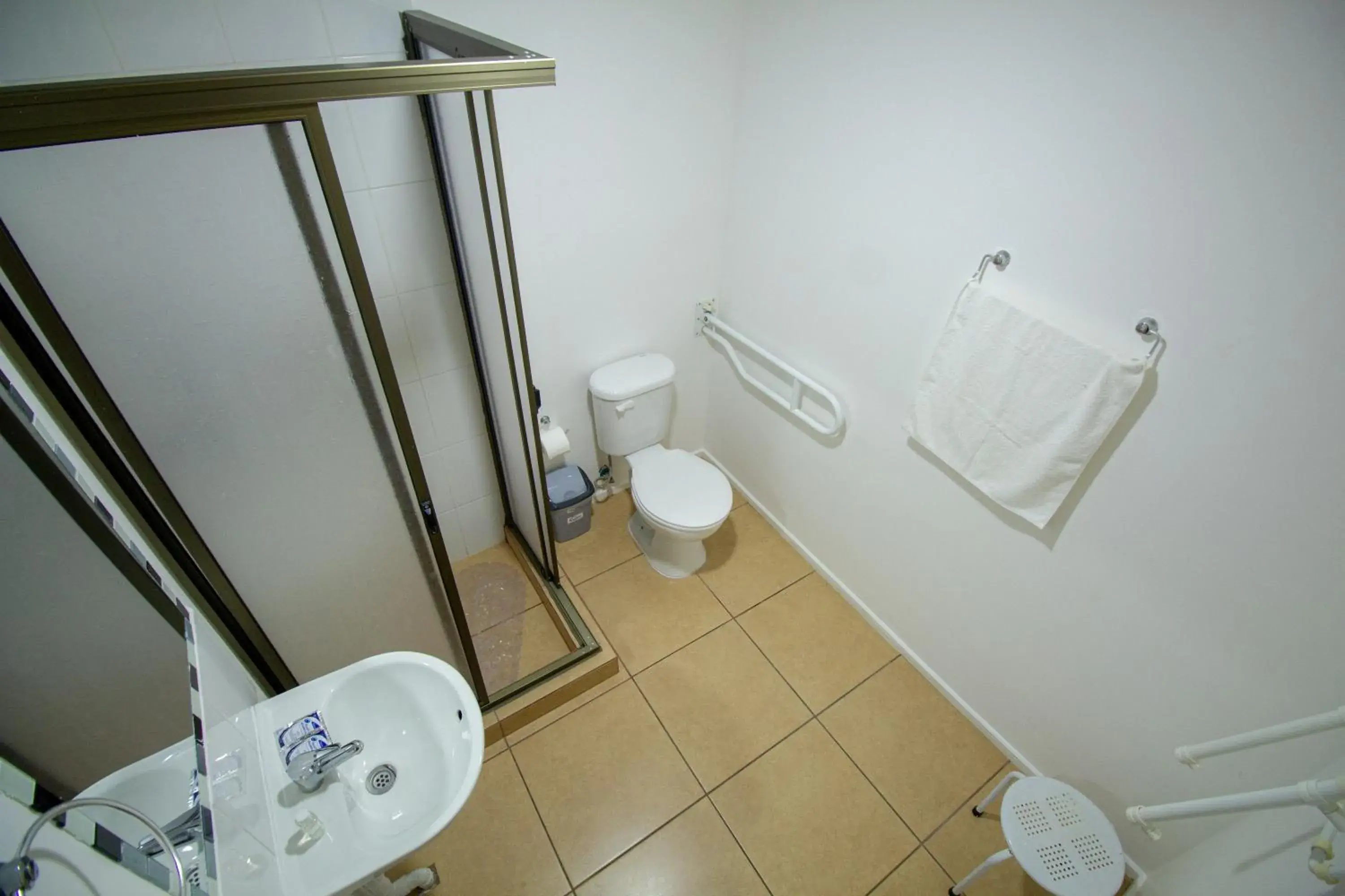 Twin Room - Disability Access in Hotel Tierra de Parras Twin Room - Disability Access in Hotel Tierra de Parras