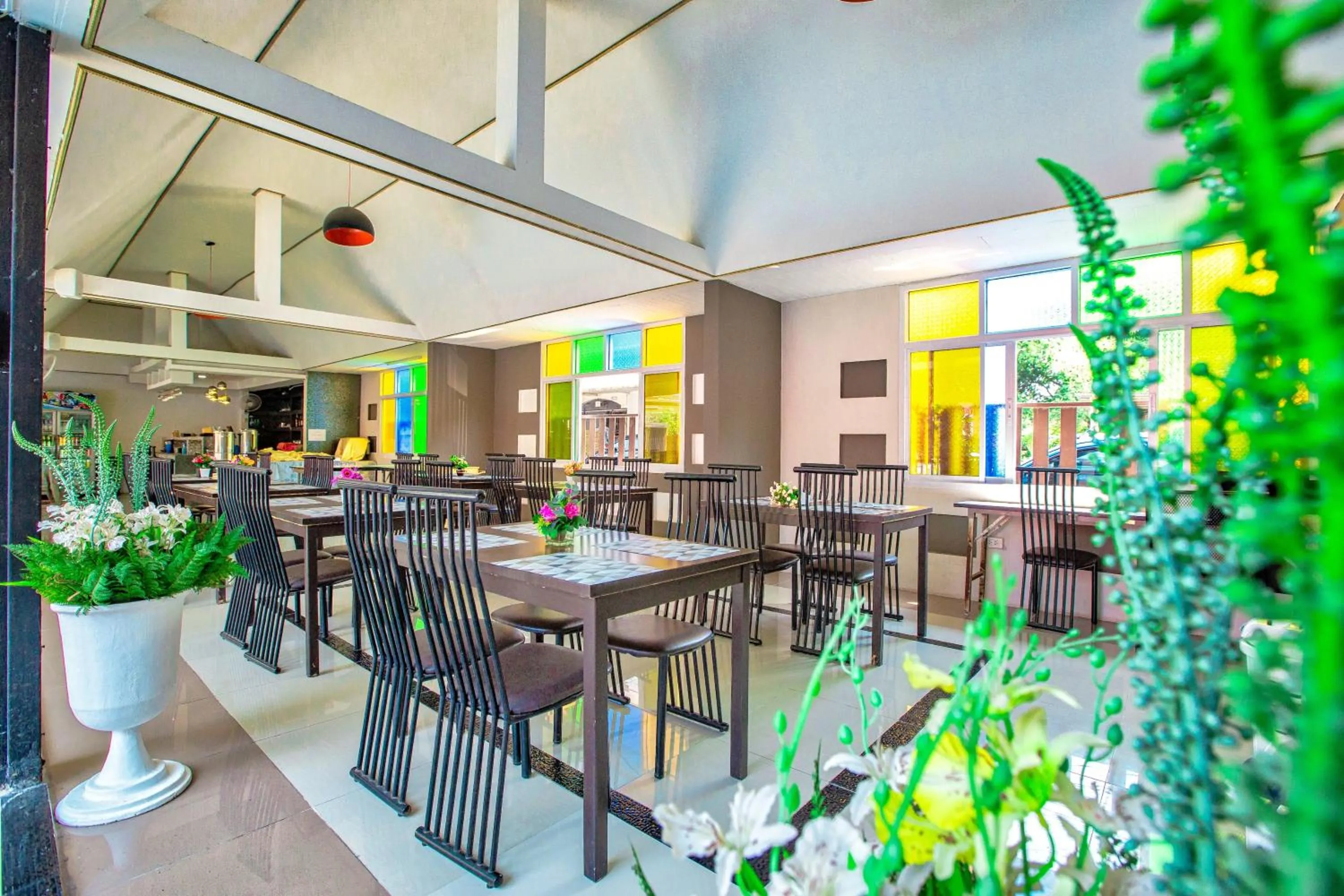 Restaurant/places to eat in The Train Resort