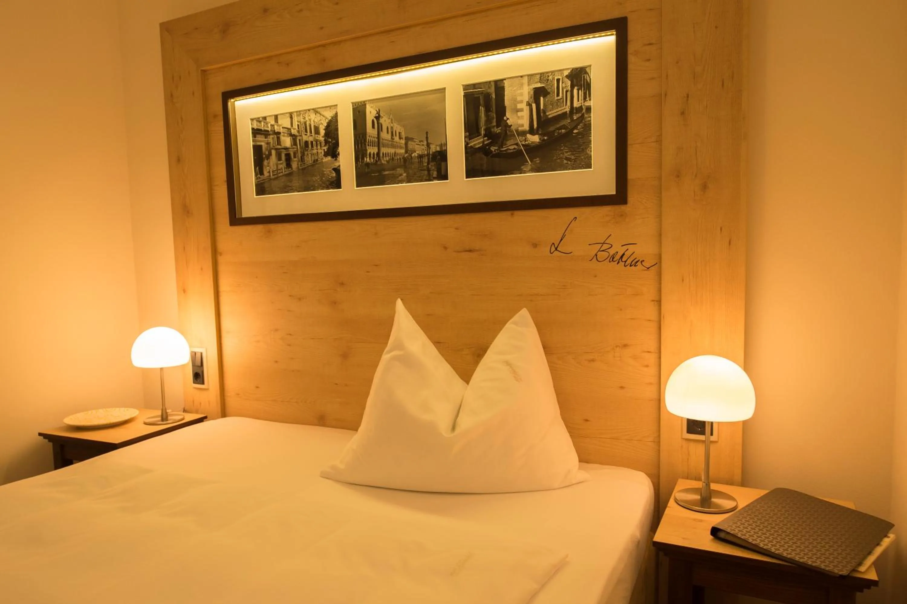 Bed in Hotel im Auerbachtal