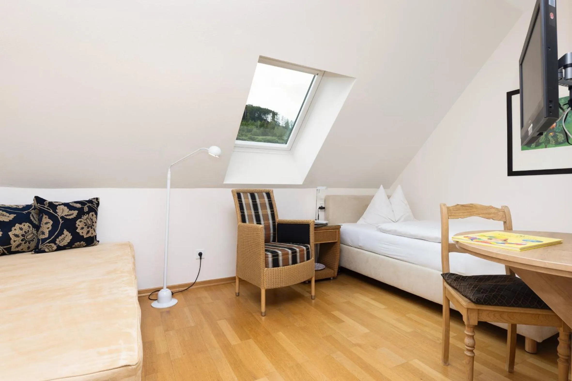 Photo of the whole room, Bed in Hotel im Auerbachtal