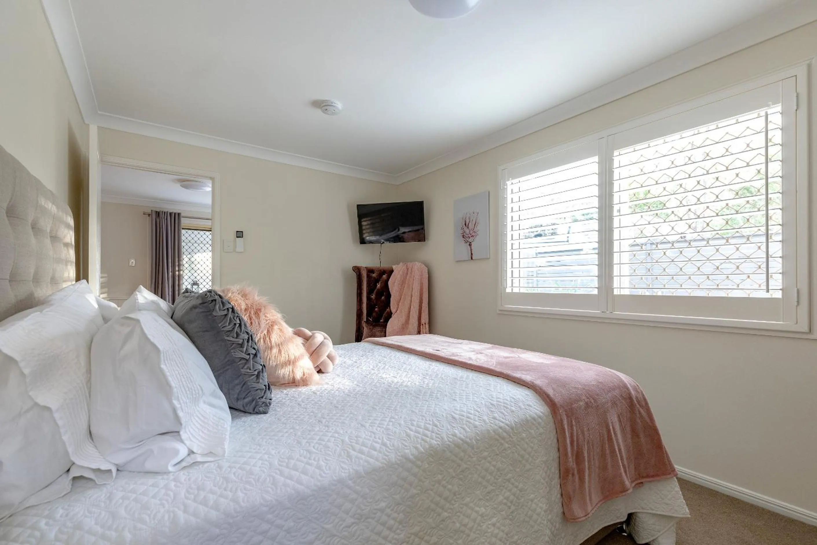 Bed in Woodford Gardens