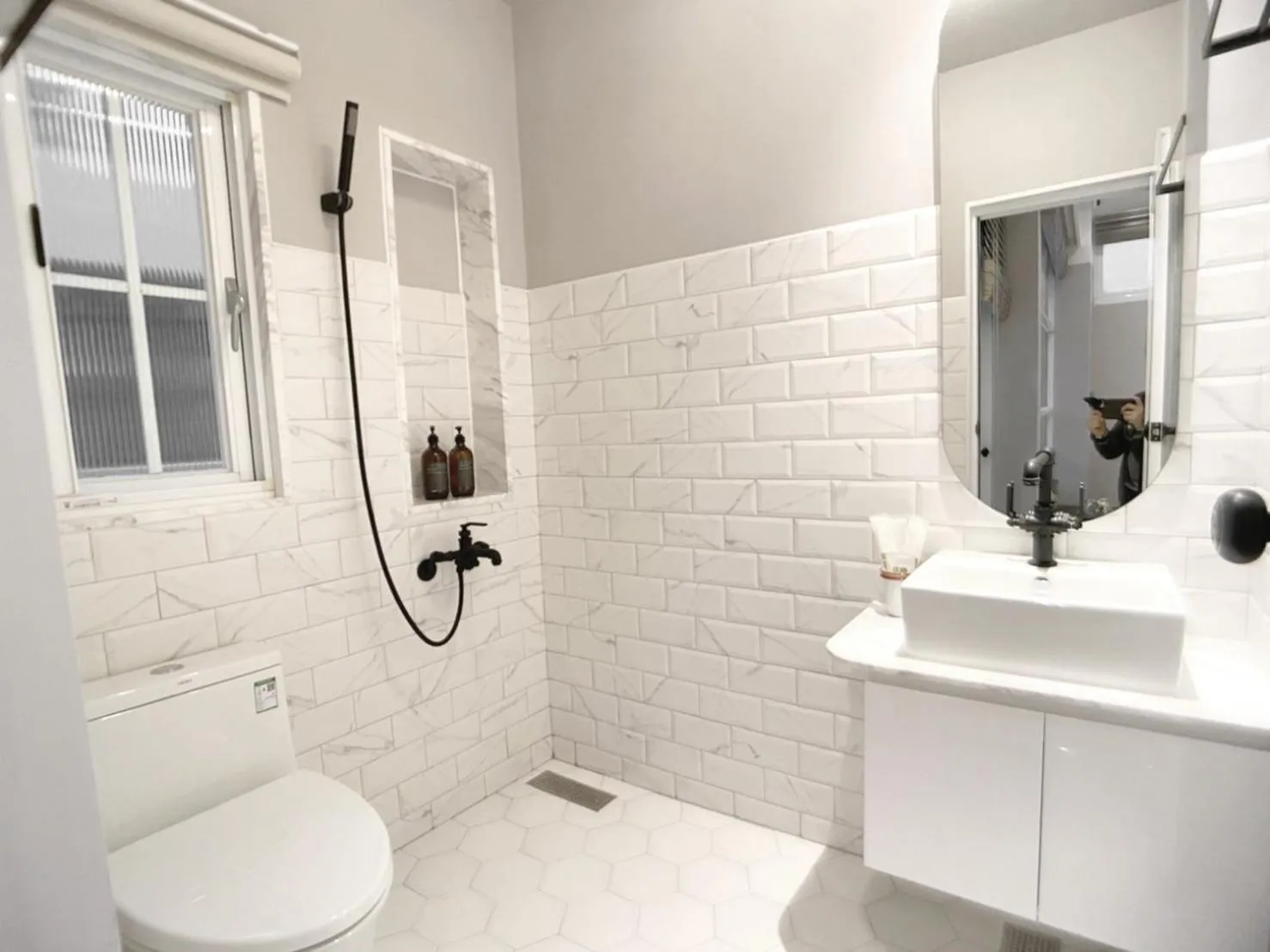 Toilet in Spring Guest House