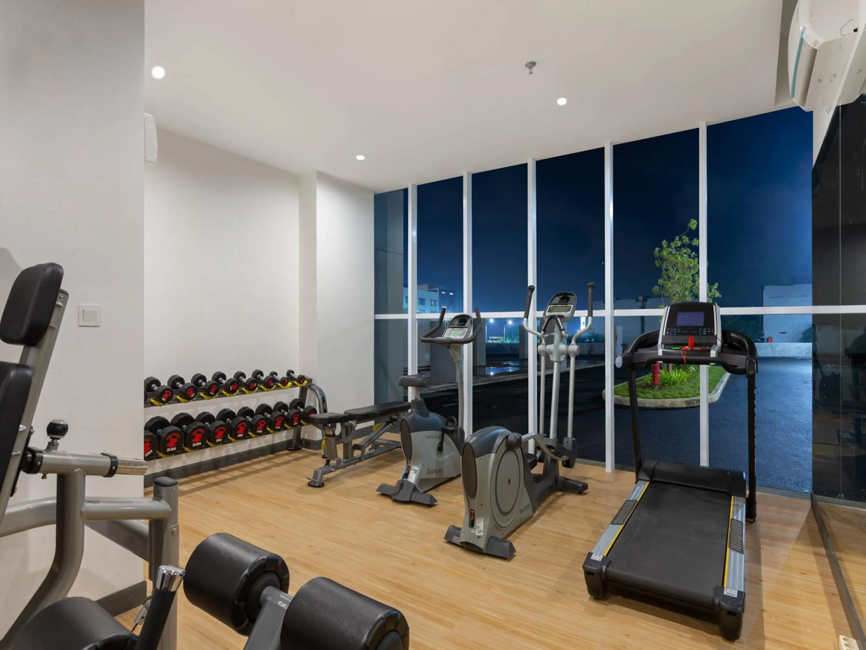 Fitness centre/facilities in favehotel Karawang