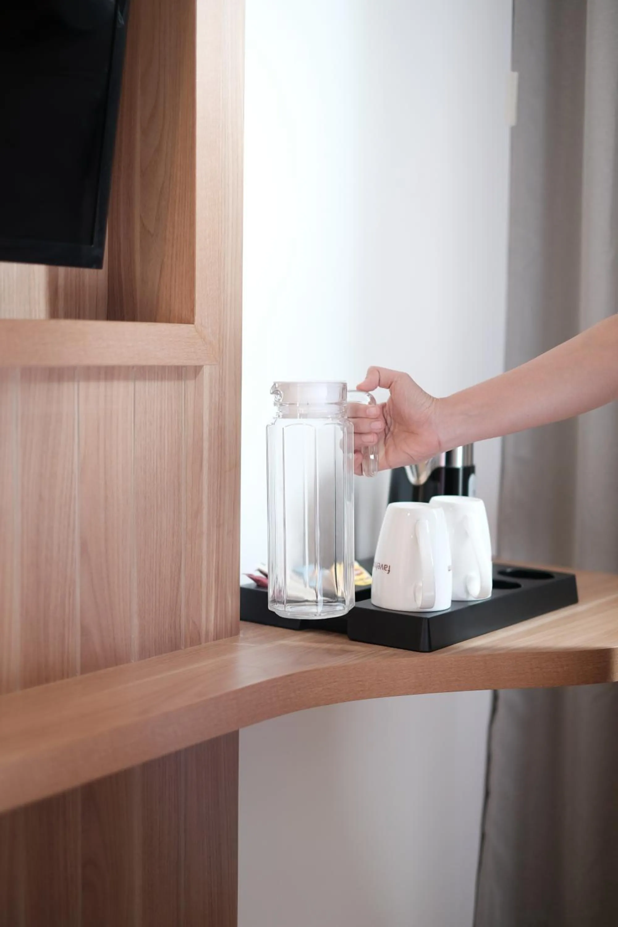 Coffee/tea facilities in favehotel Karawang