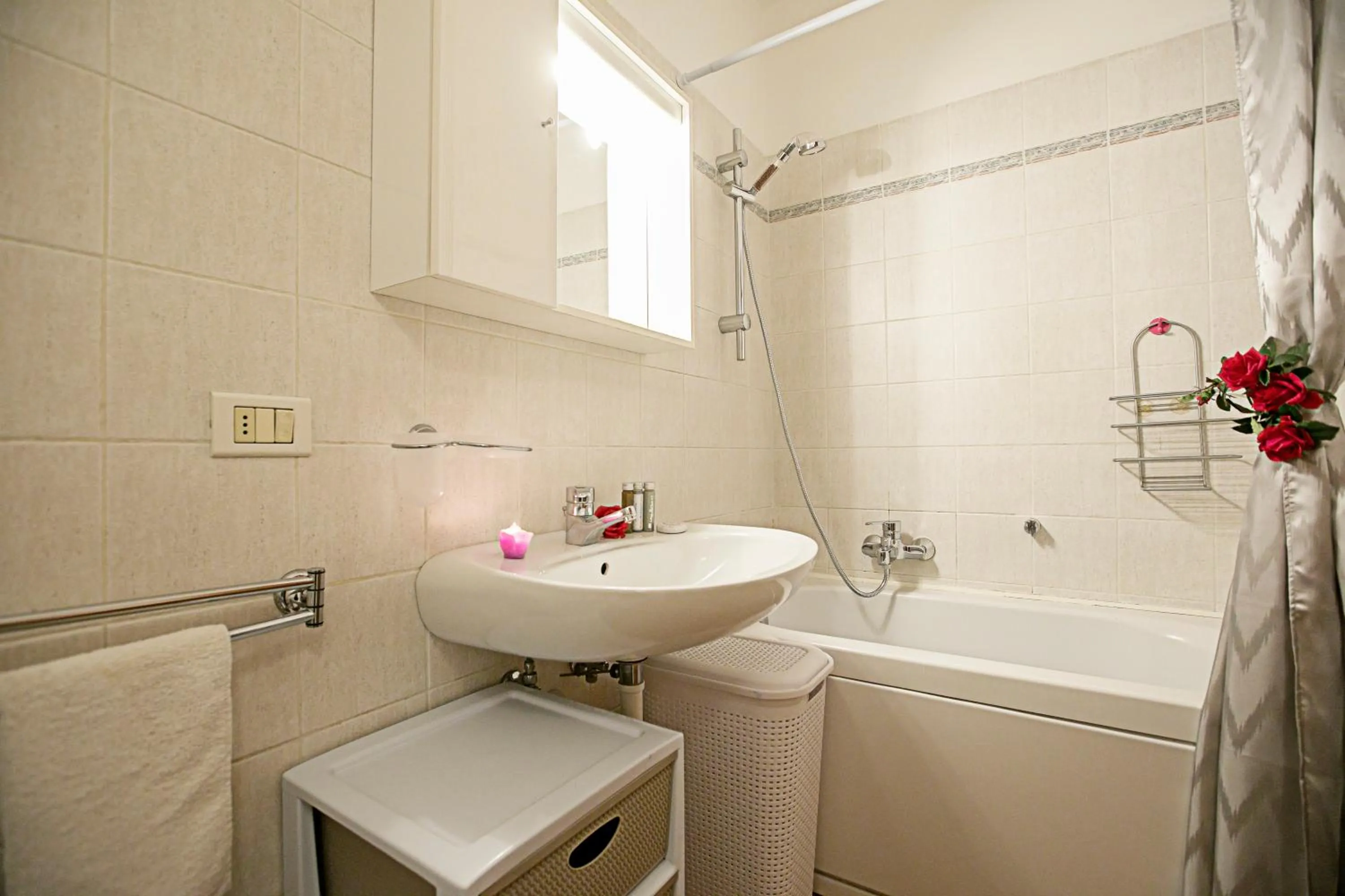 Bathroom in Appartamento Centro Storico Riva 2 - Happy Rentals