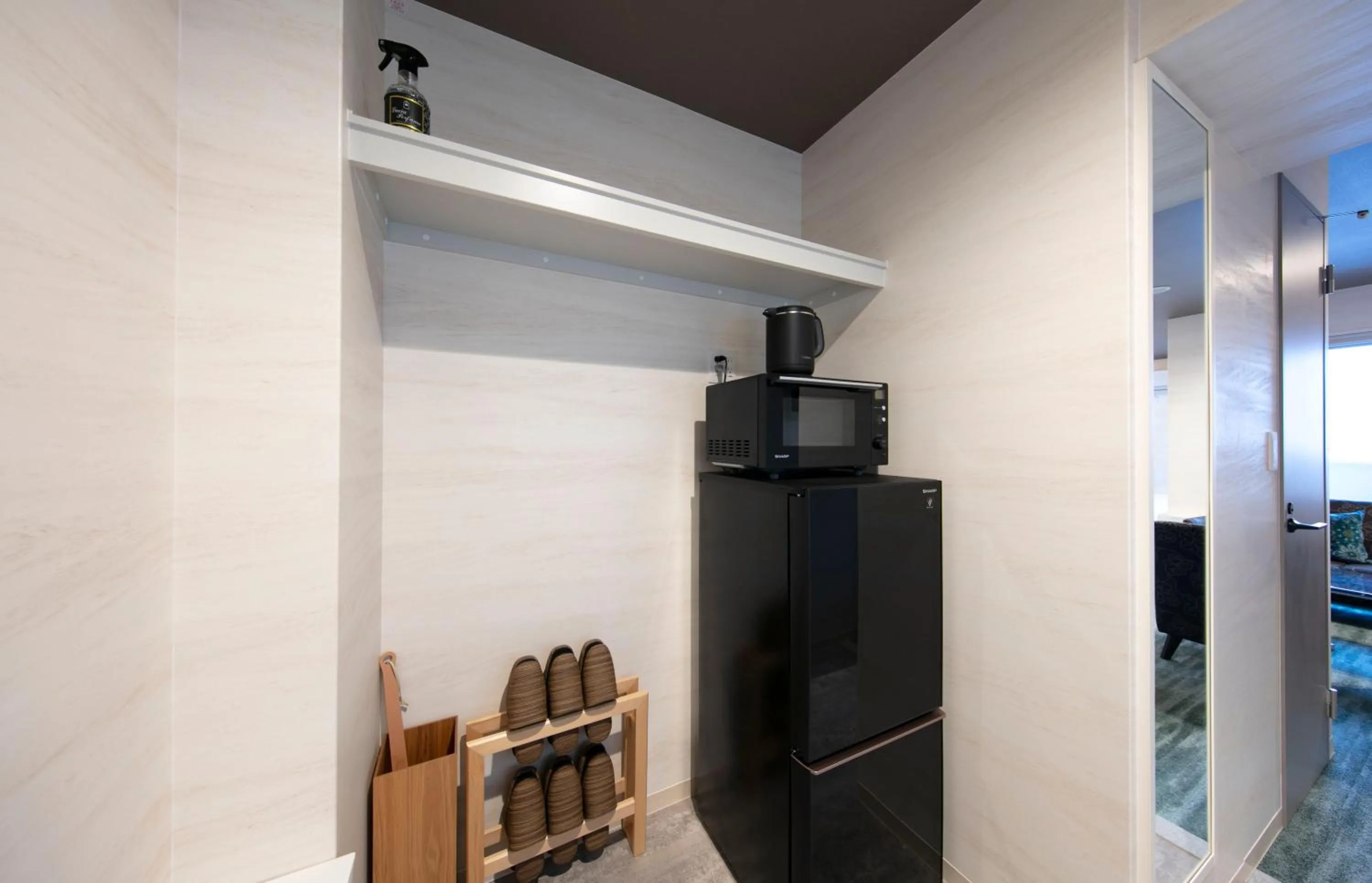 Photo of the whole room in GRAND BASE Takamatsu