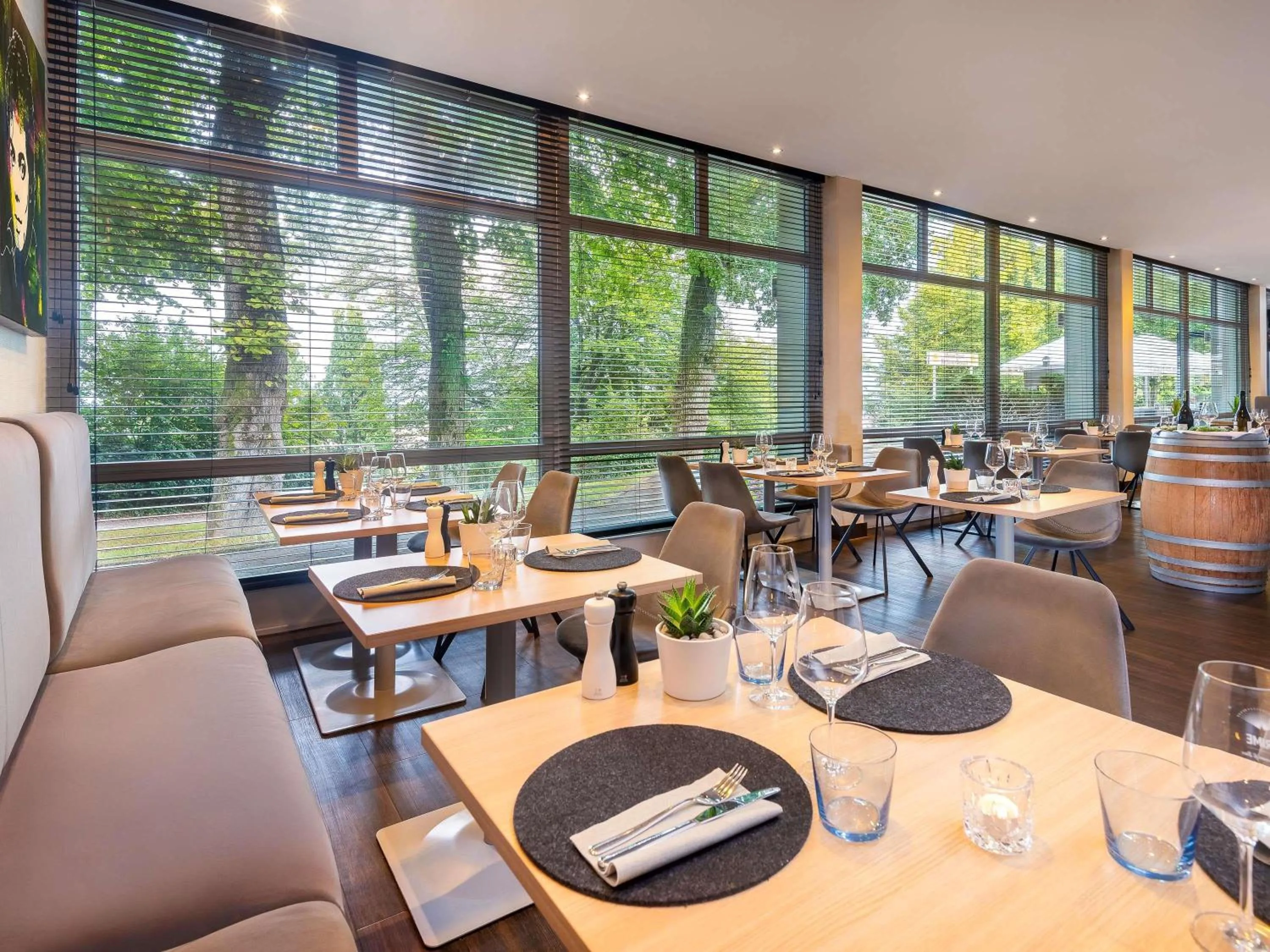 Restaurant/places to eat in Mercure Hotel Bielefeld Johannisberg